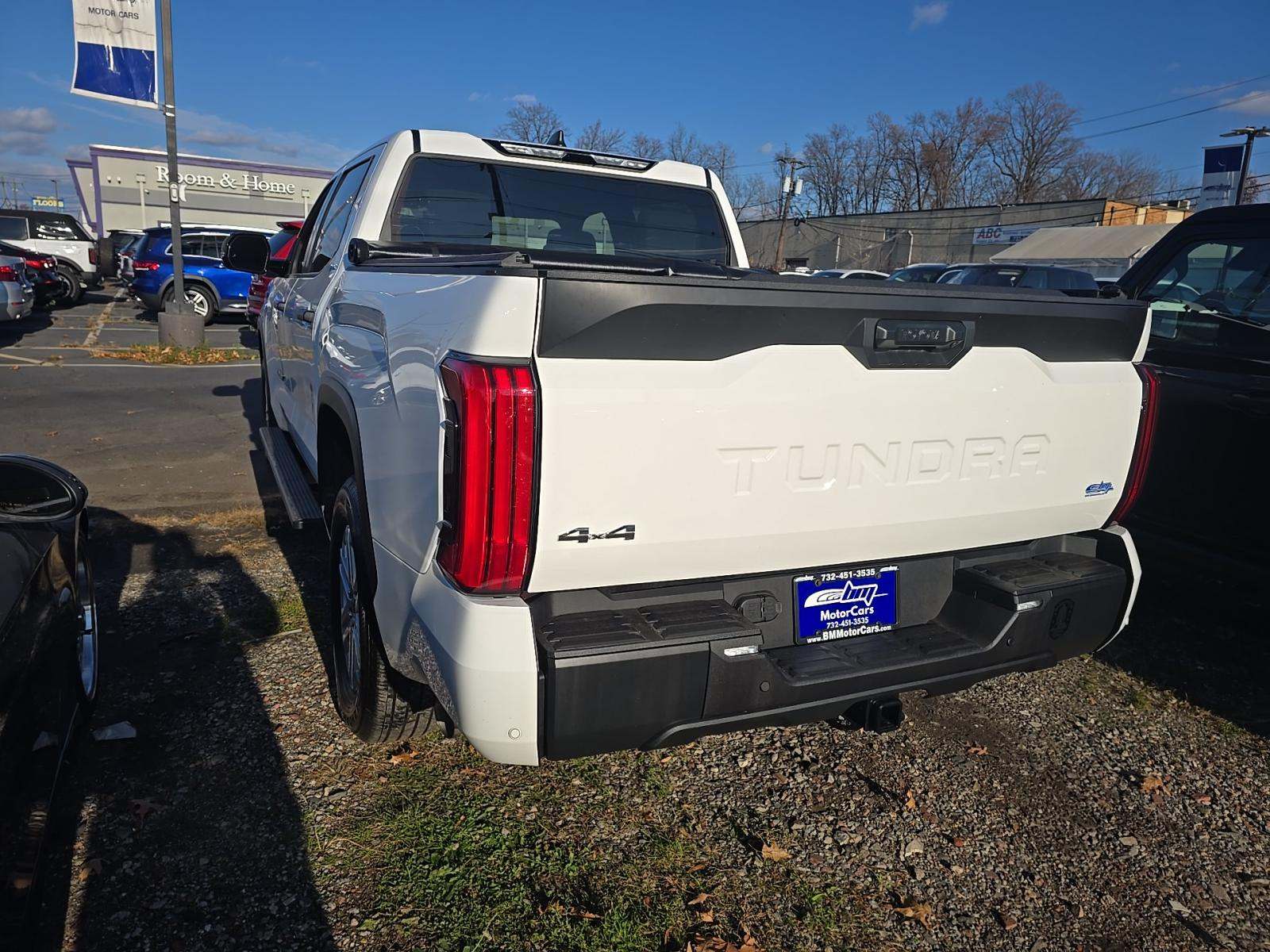 2024 Toyota Tundra SR5 AWD