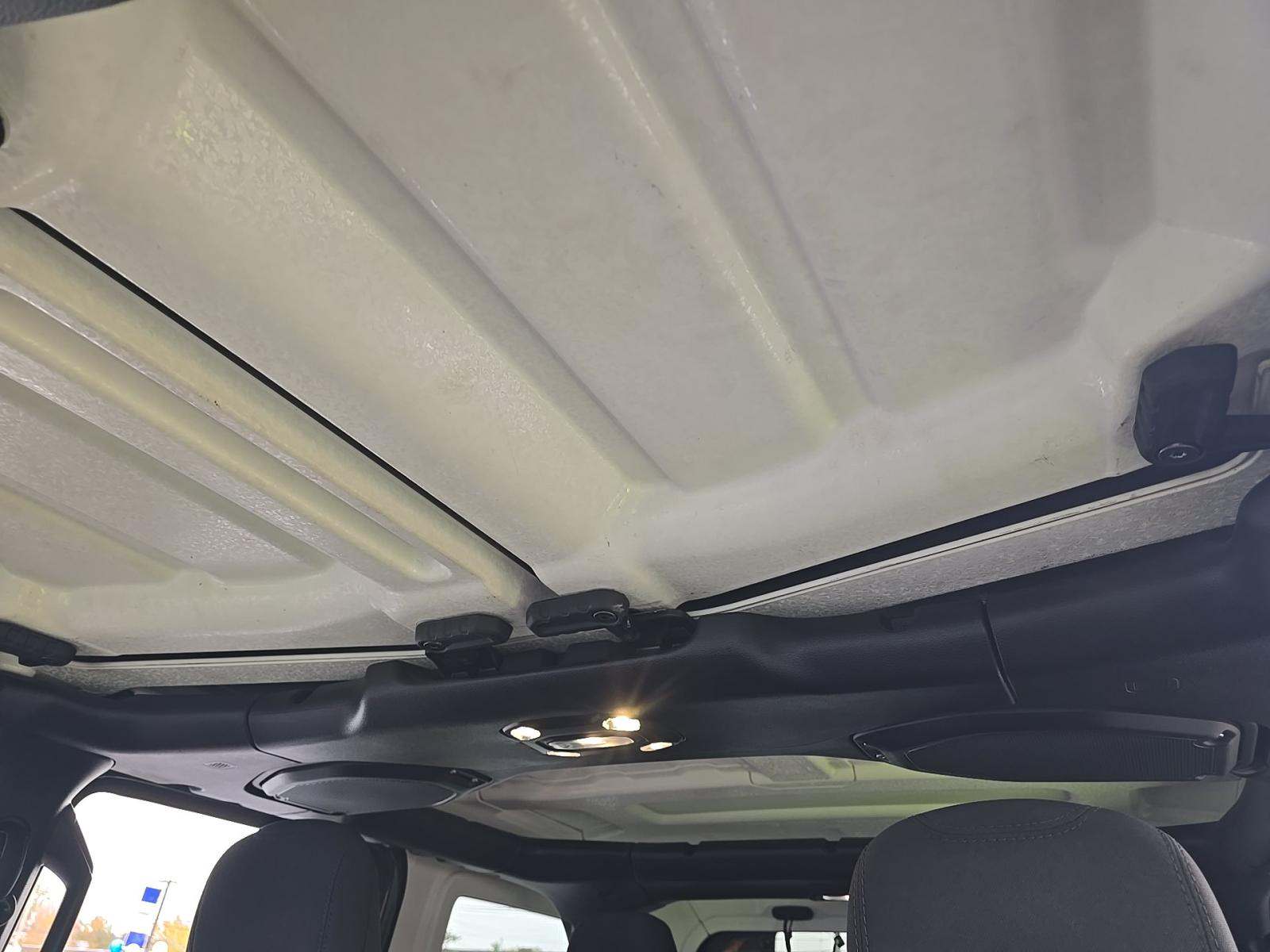 2023 Jeep Wrangler Sahara AWD