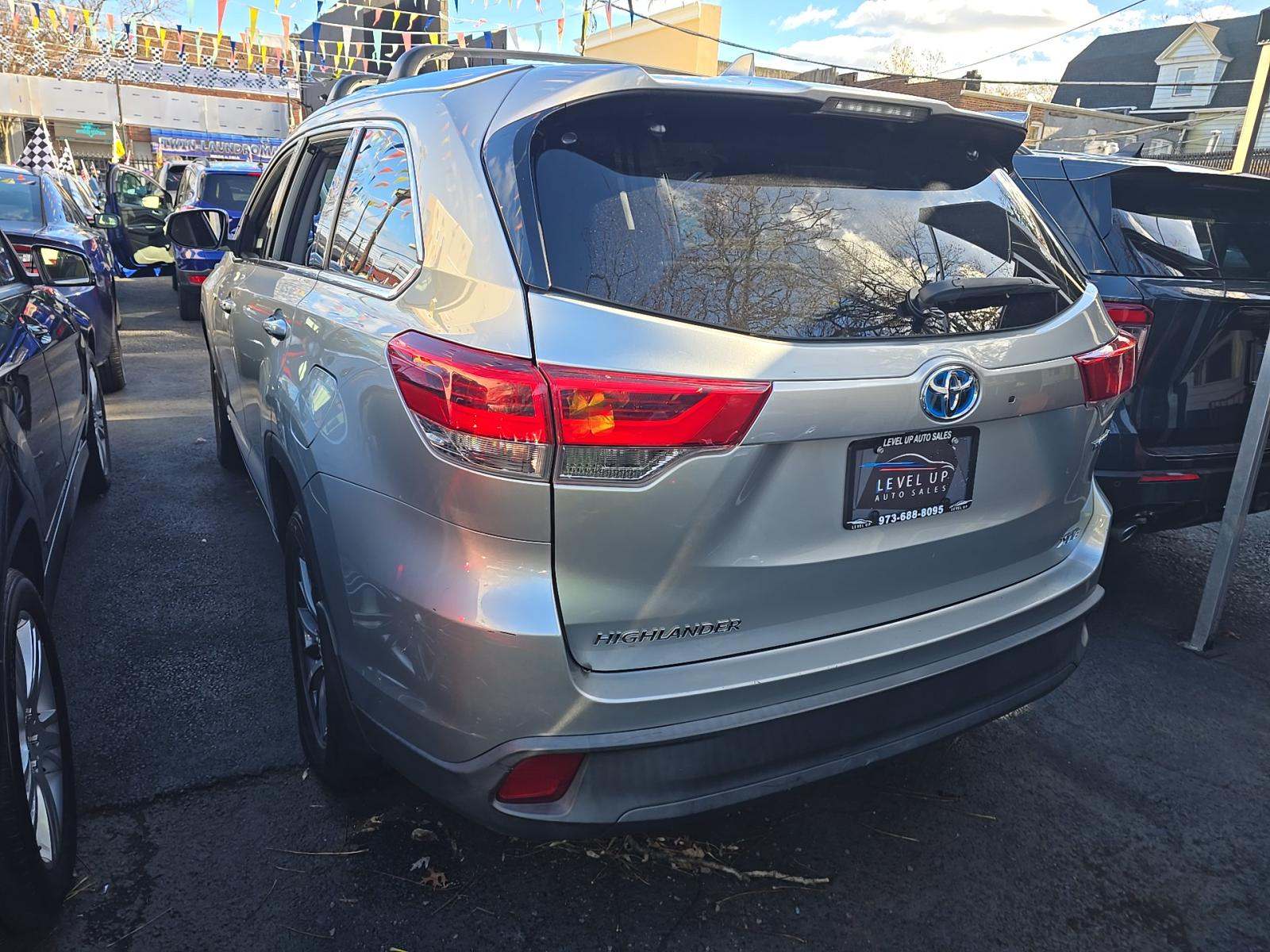 2018 Toyota Highlander Hybrid XLE AWD