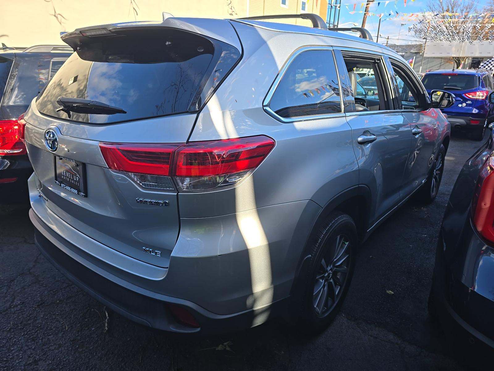 2018 Toyota Highlander Hybrid XLE AWD
