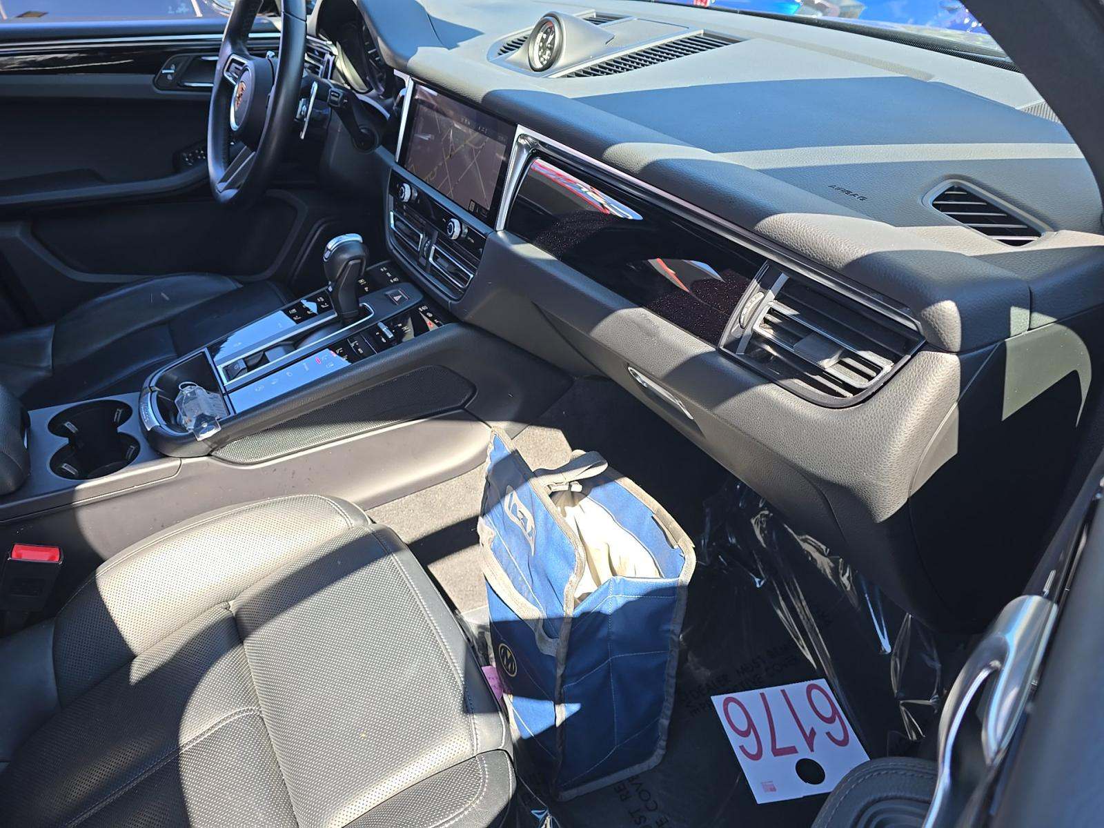 2024 Porsche Macan Base AWD