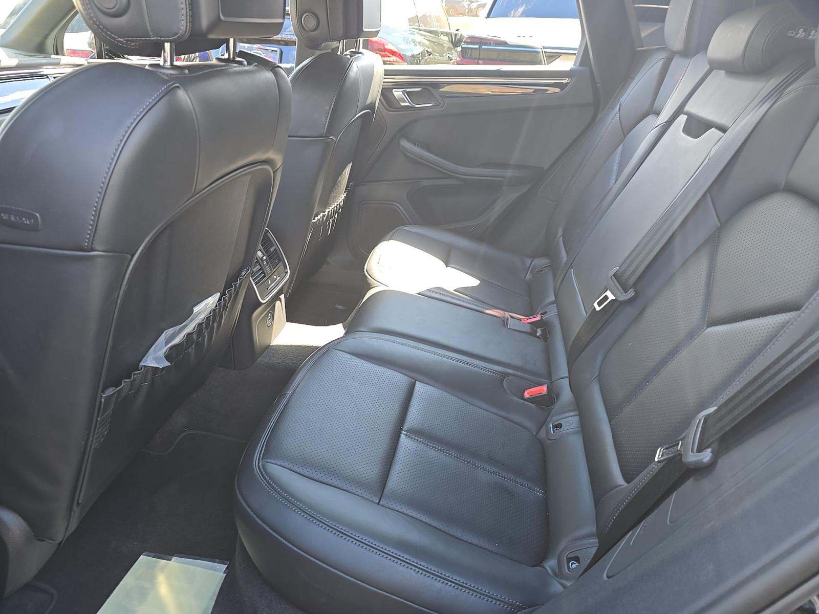 2024 Porsche Macan Base AWD