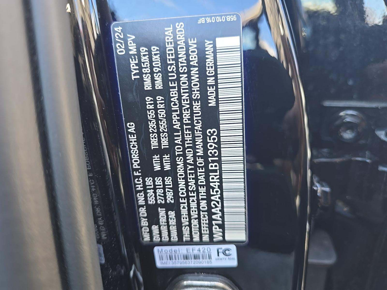 2024 Porsche Macan Base AWD