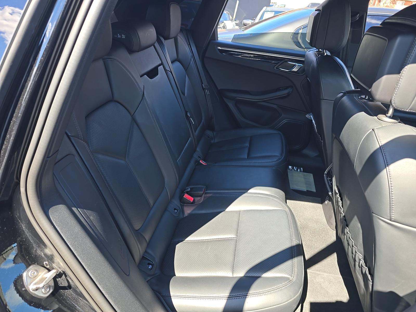 2024 Porsche Macan Base AWD