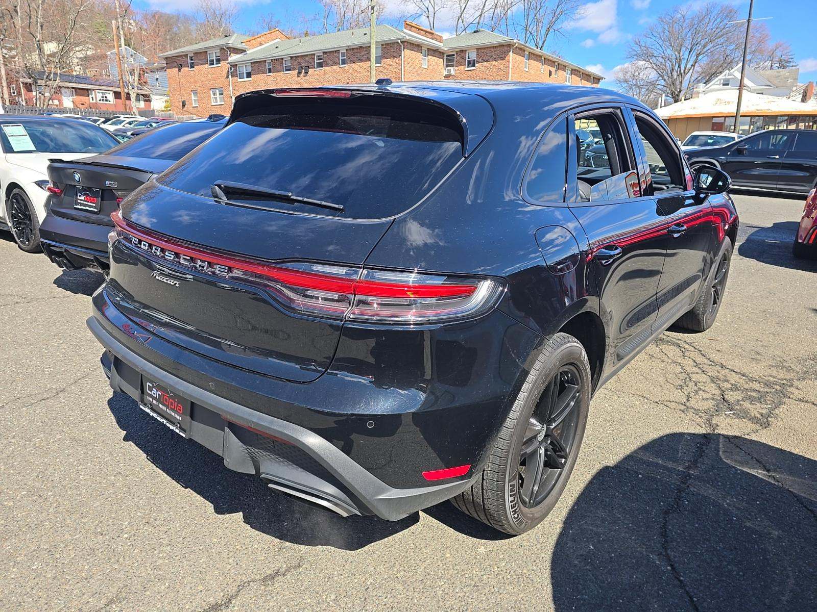 2024 Porsche Macan Base AWD