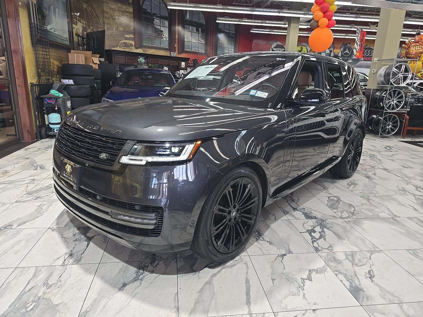 2023 Land Rover Range Rover SE AWD