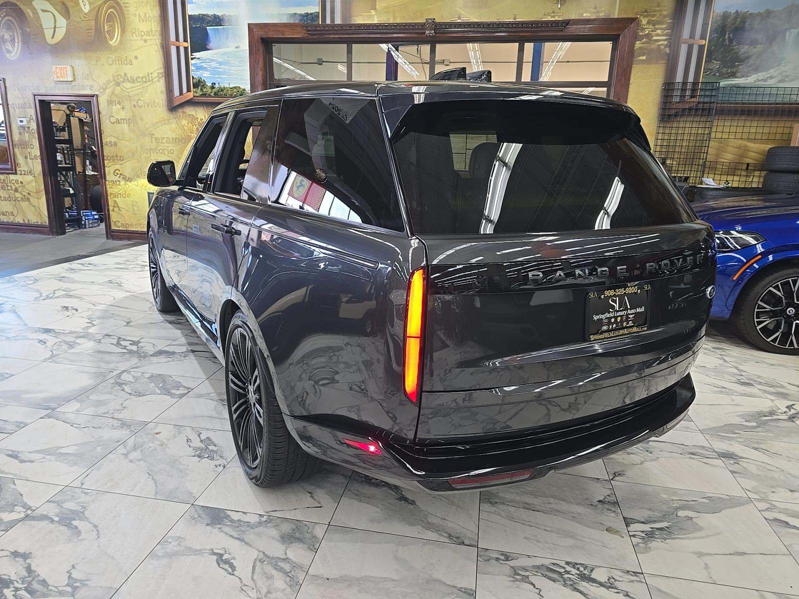 2023 Land Rover Range Rover SE AWD