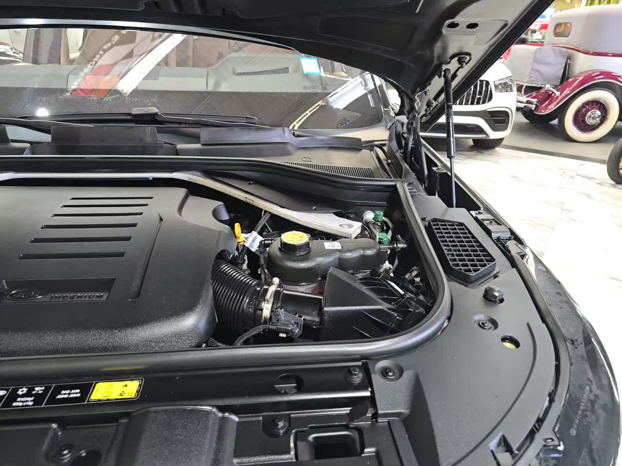 2023 Land Rover Range Rover SE AWD