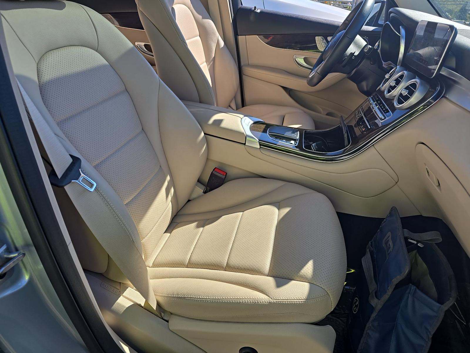 2022 Mercedes-Benz GLC GLC 300 AWD