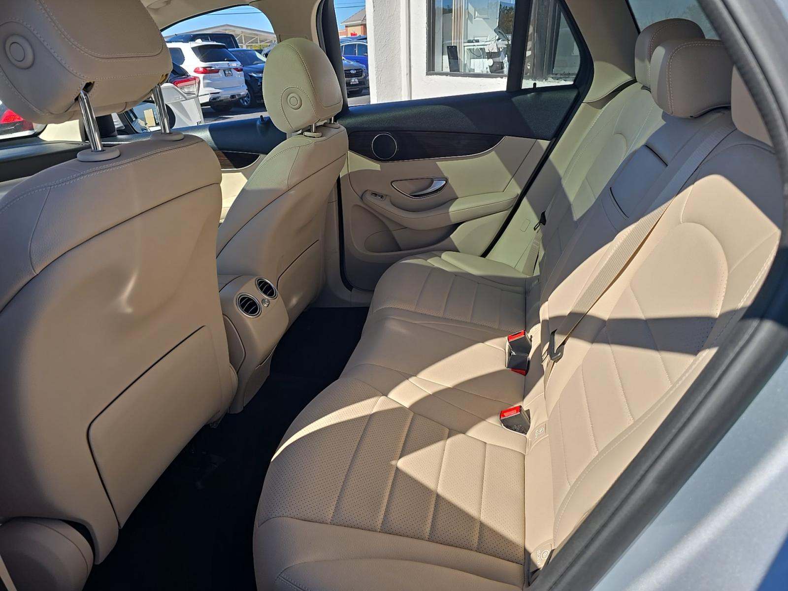 2022 Mercedes-Benz GLC GLC 300 AWD