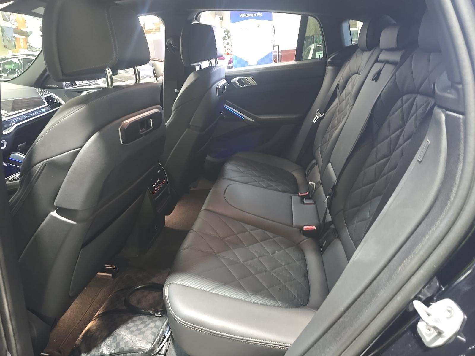 2025 BMW X6 xDrive40i AWD