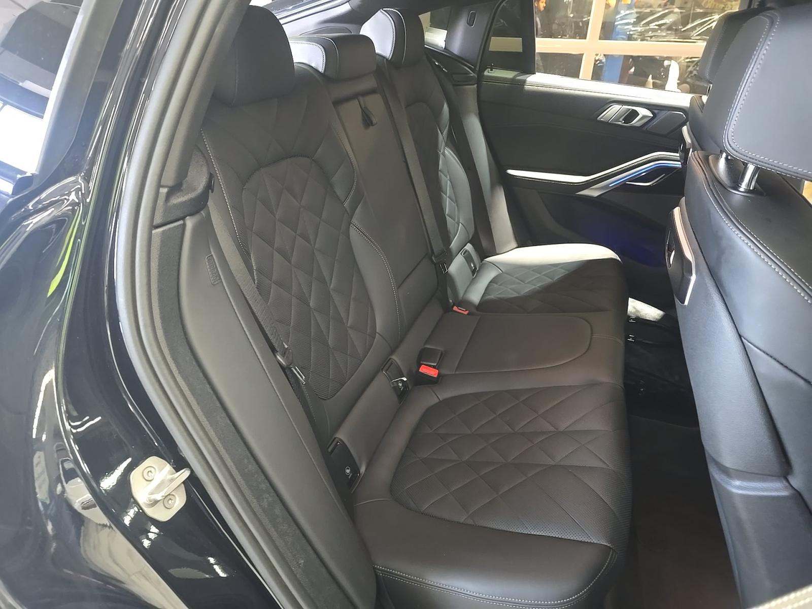 2025 BMW X6 xDrive40i AWD