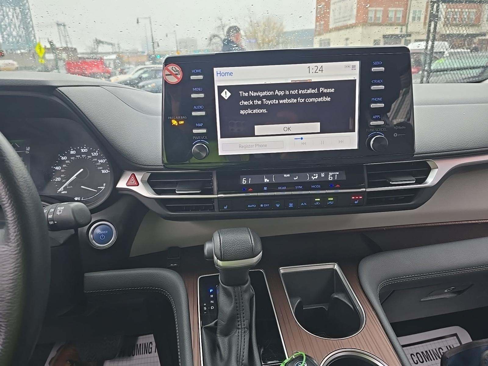 2024 Toyota Sienna XLE FWD