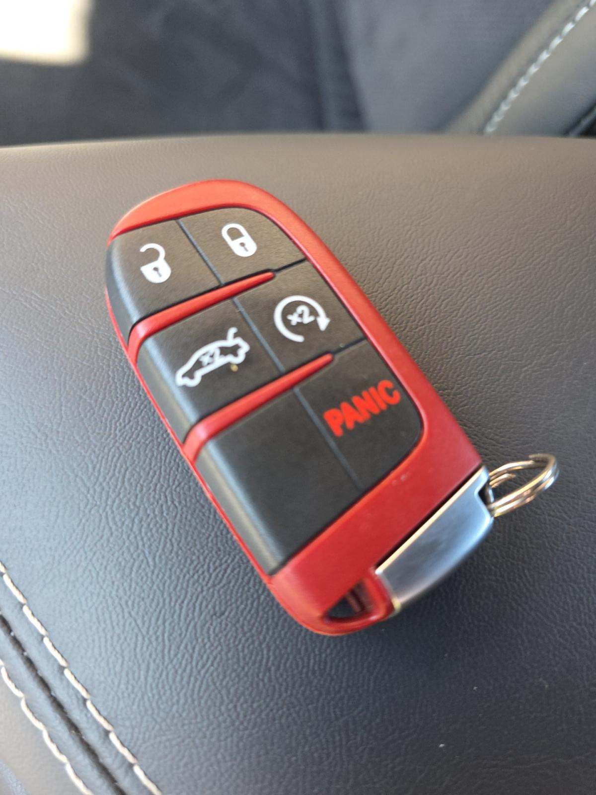 DODGE CHALLENGER - 8