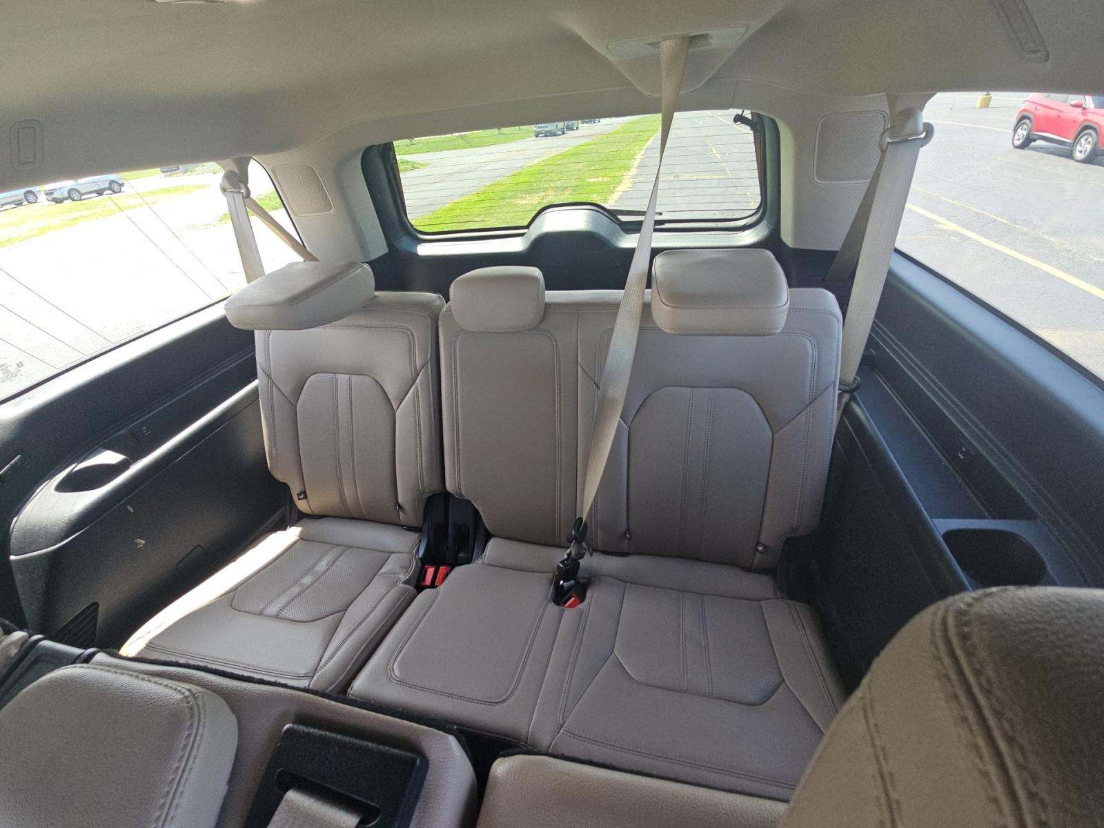 FORD EXPEDITION MAX - 10