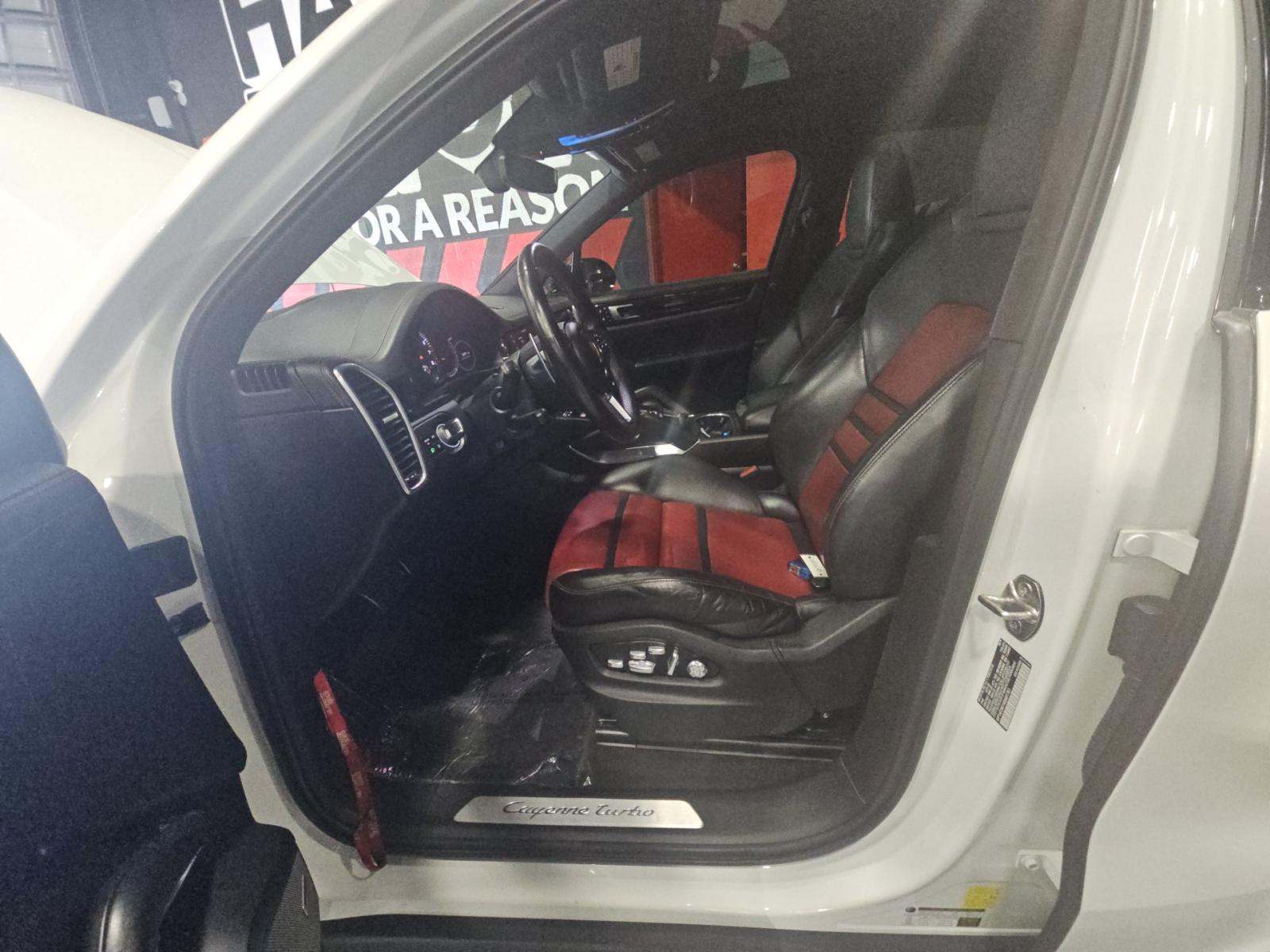 PORSCHE CAYENNE - 2