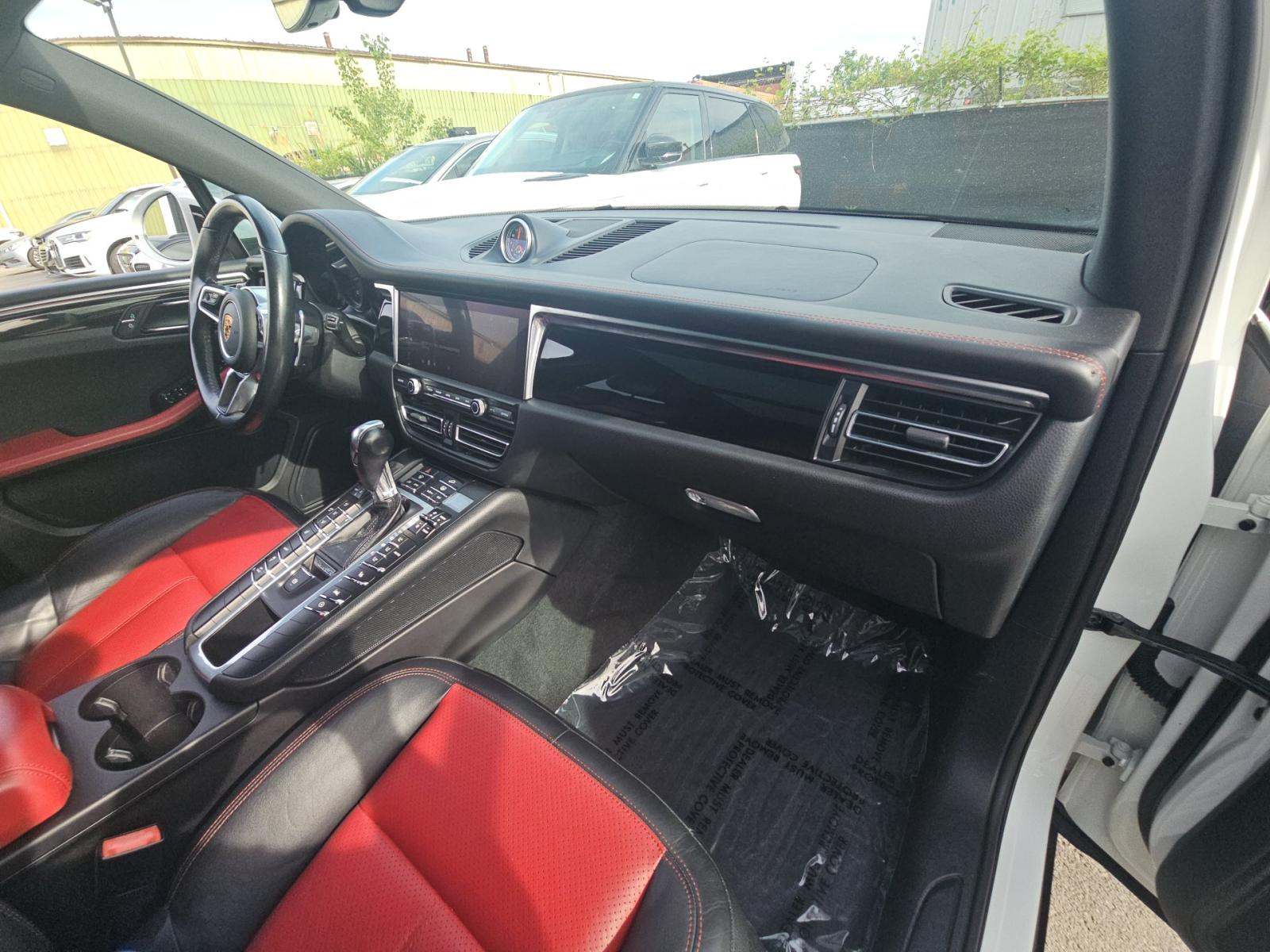 2021 Porsche Macan Base AWD