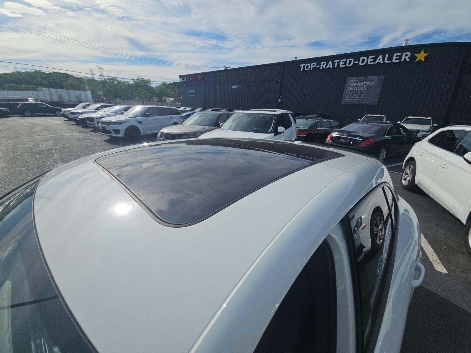 2021 Porsche Macan Base AWD