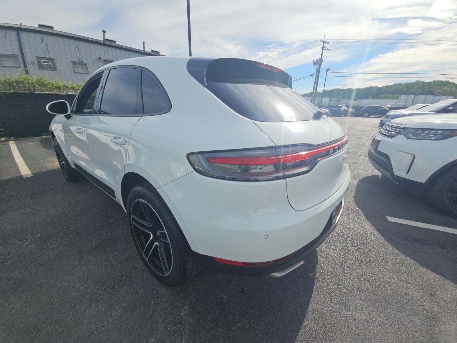 2021 Porsche Macan Base AWD