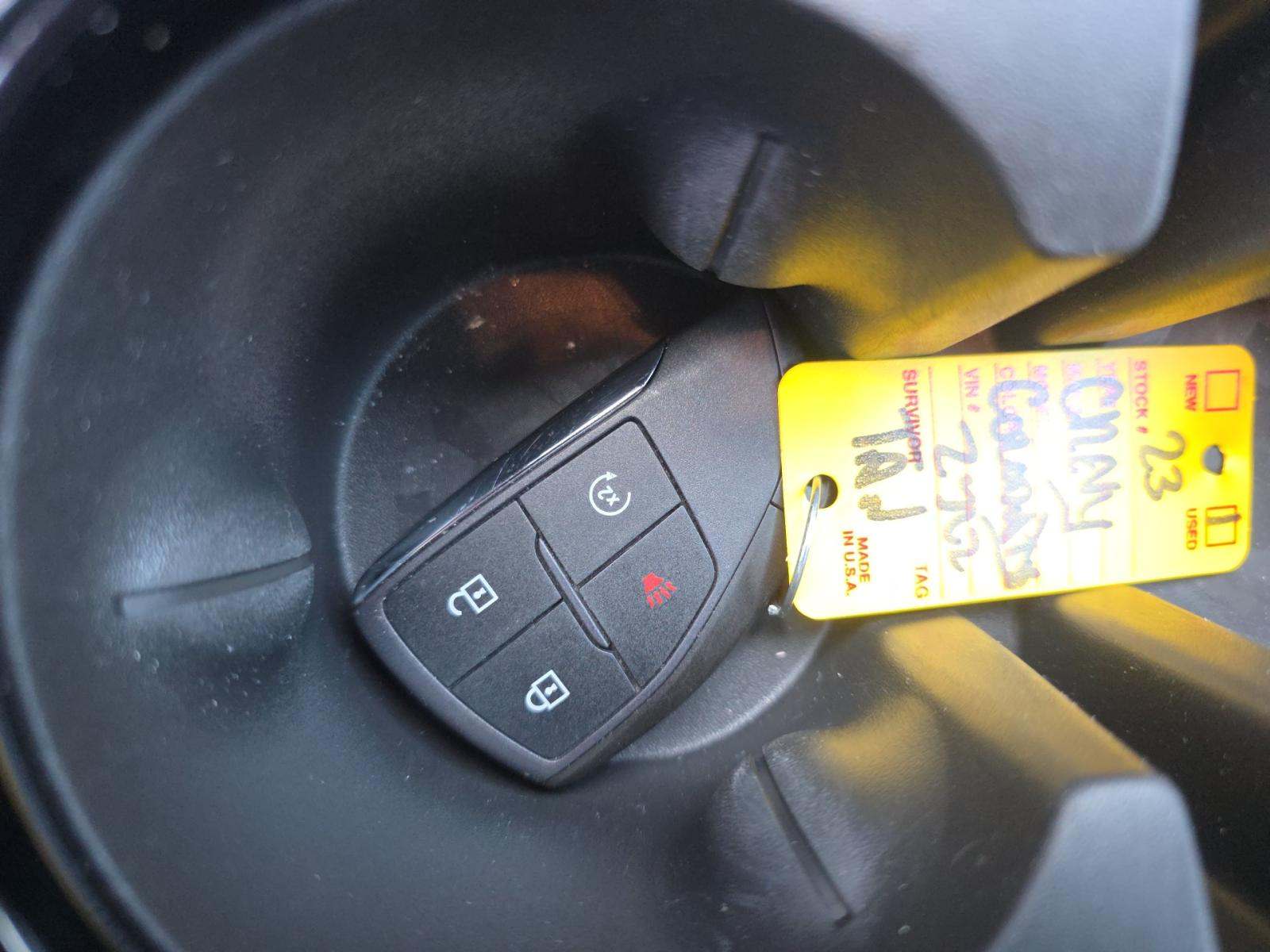 CHEVROLET SILVERADO - 8