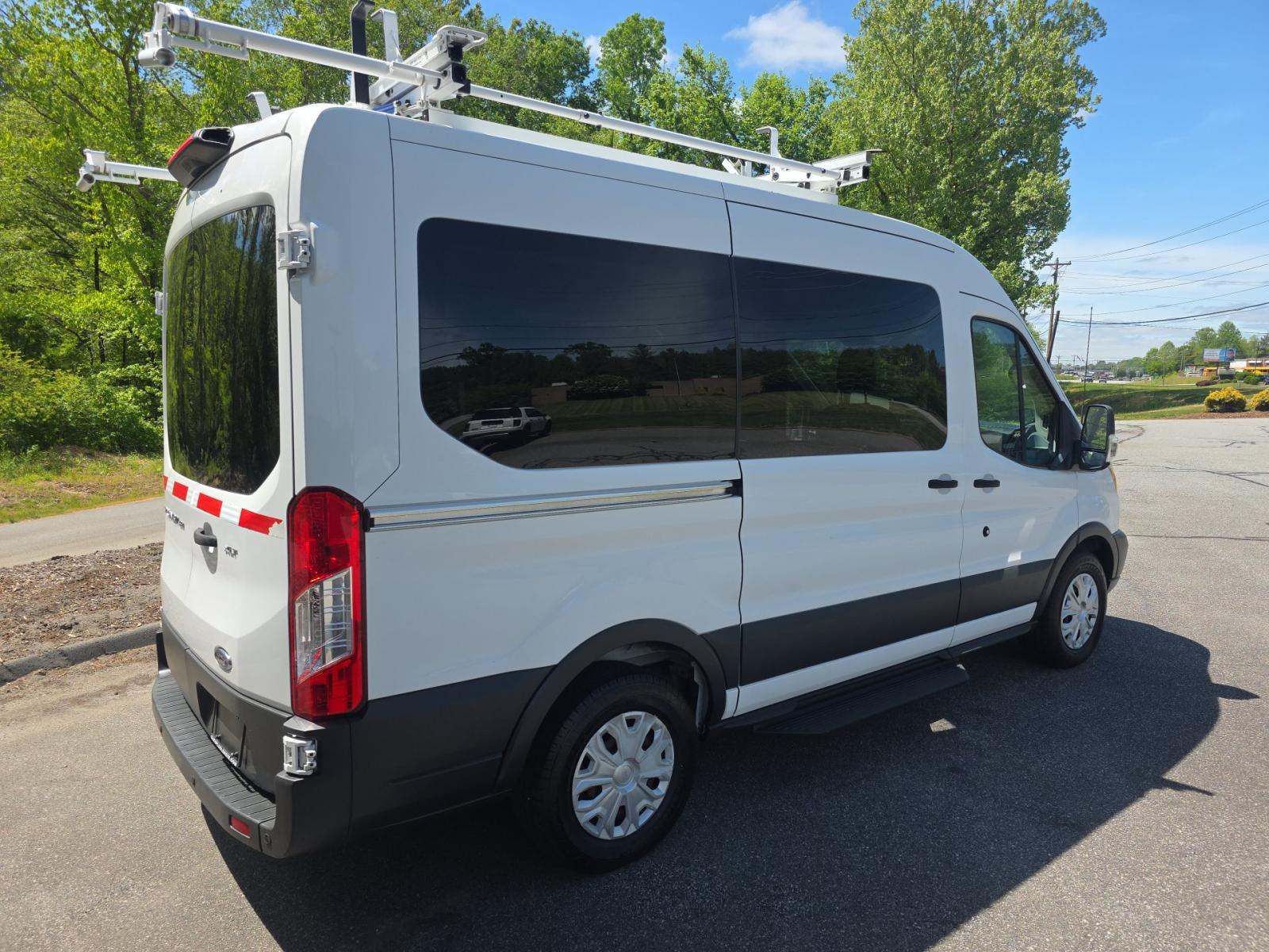 FORD TRANSIT 150 - 3