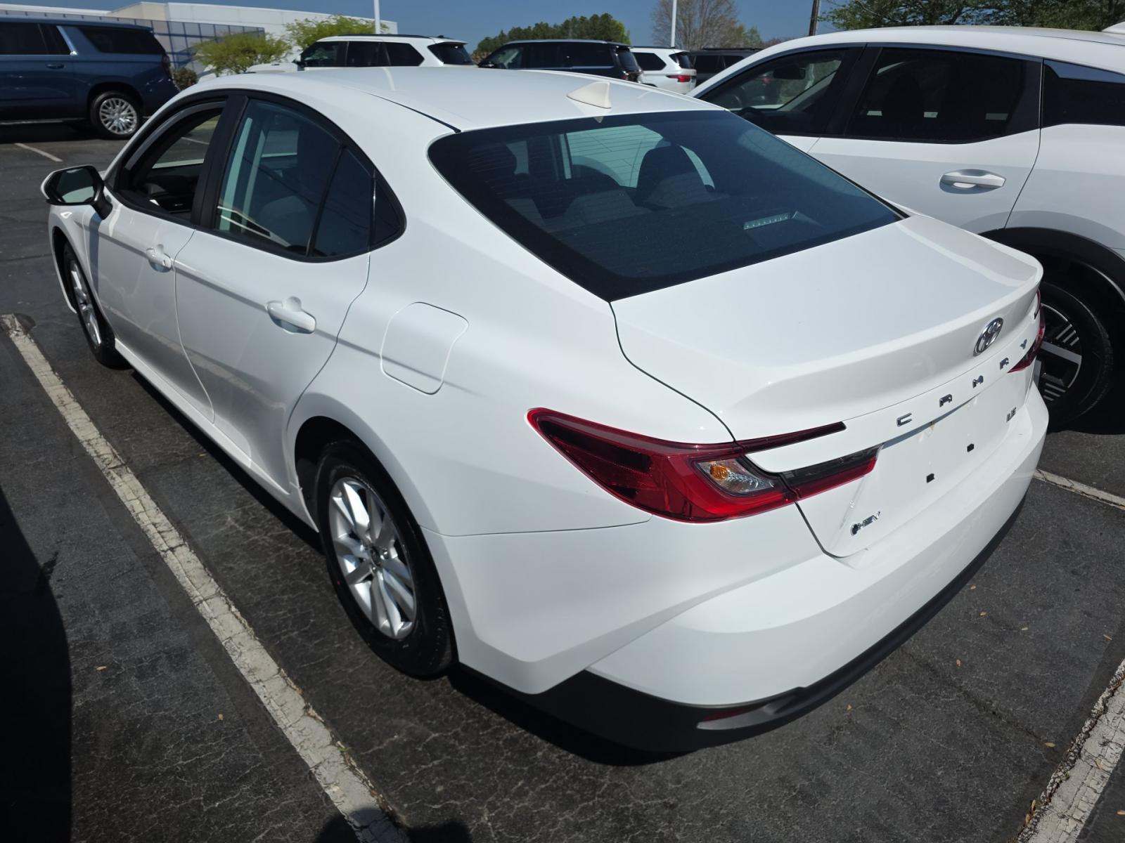 2025 Toyota Camry LE FWD