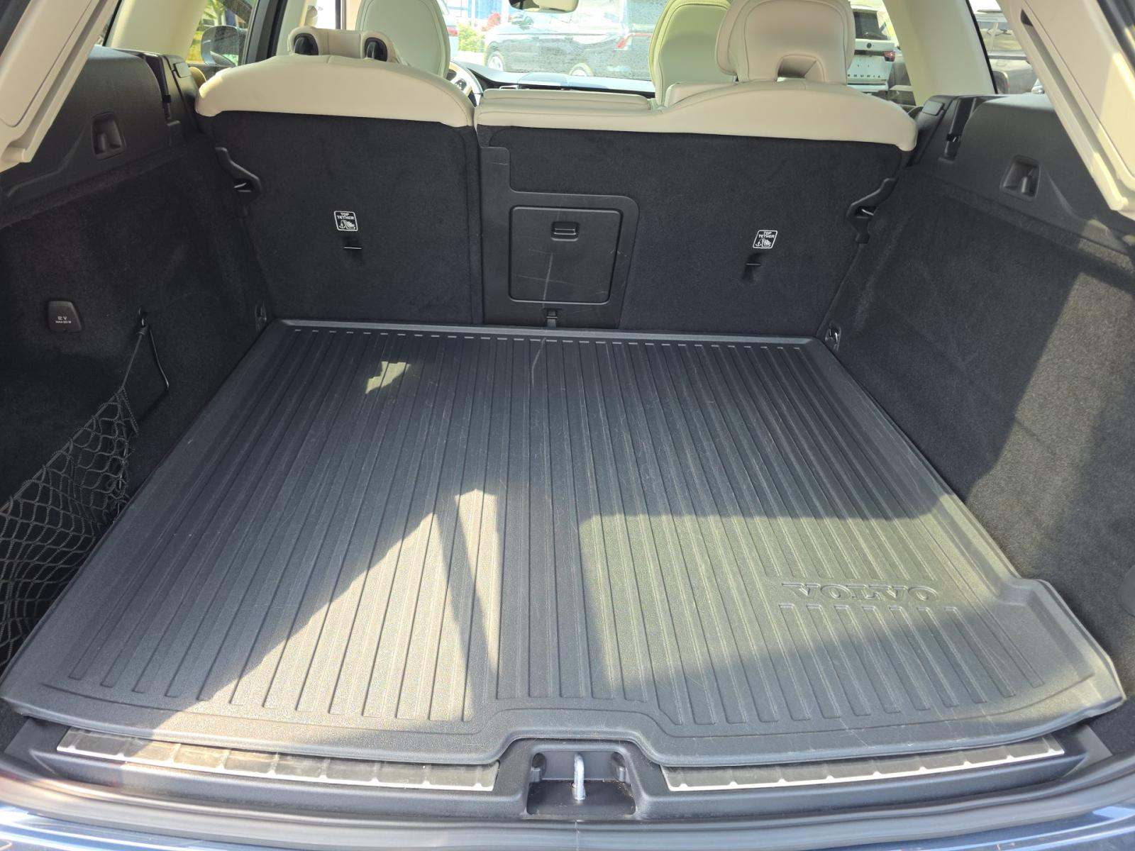 2022 Volvo XC60 B5 Inscription FWD