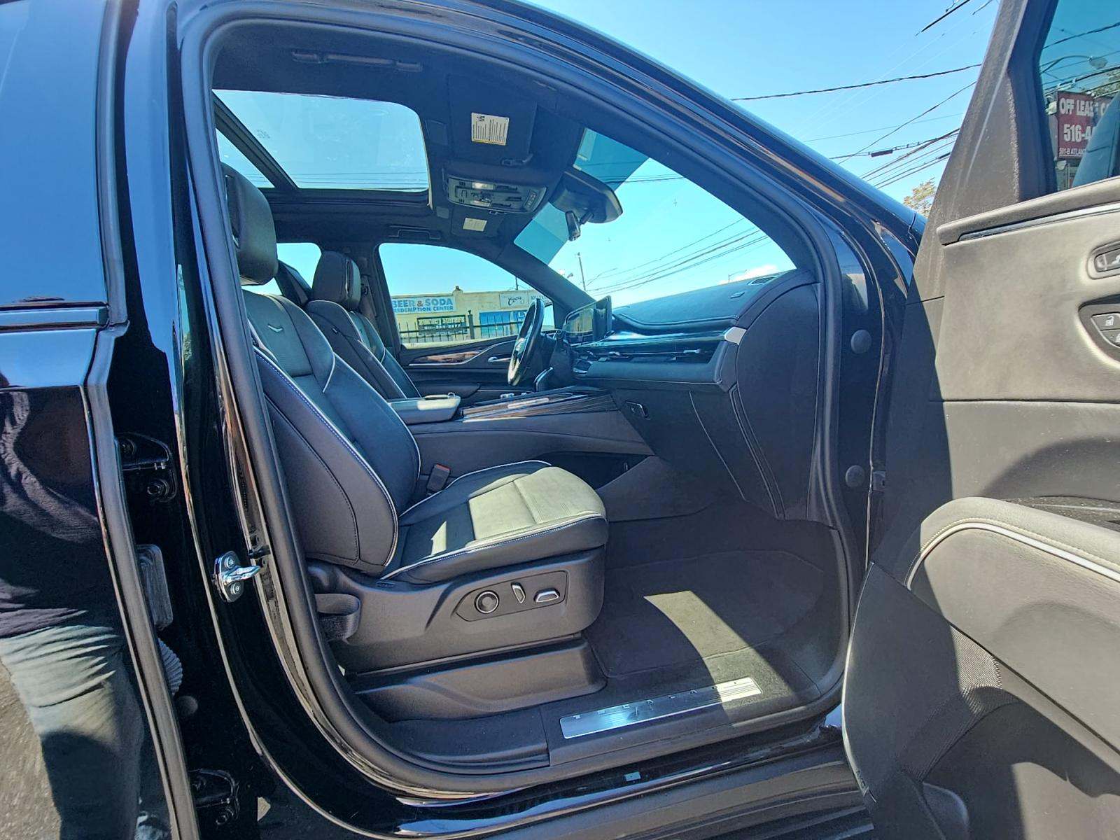 2023 Cadillac Escalade Sport AWD