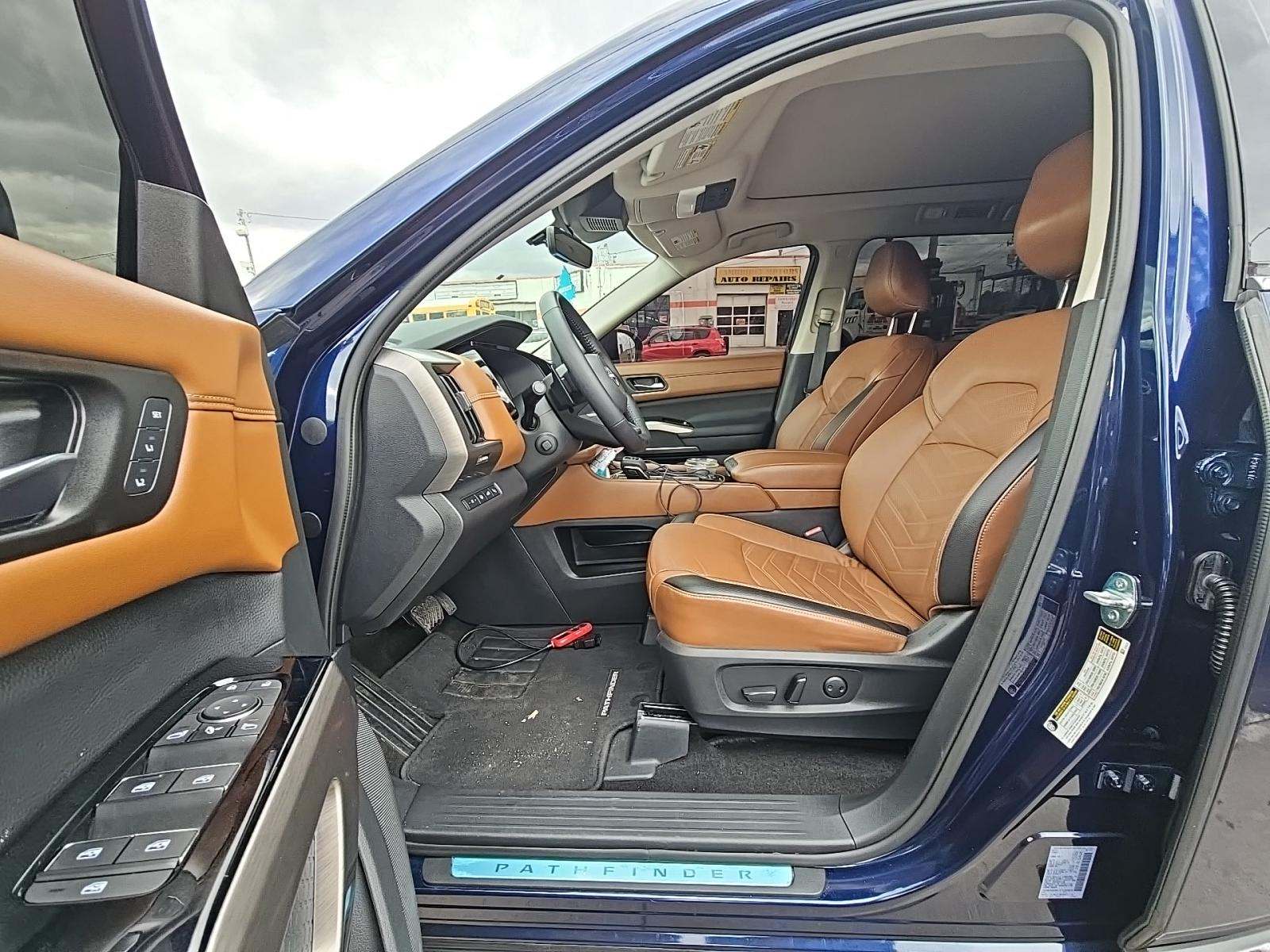 2023 Nissan Pathfinder Platinum AWD