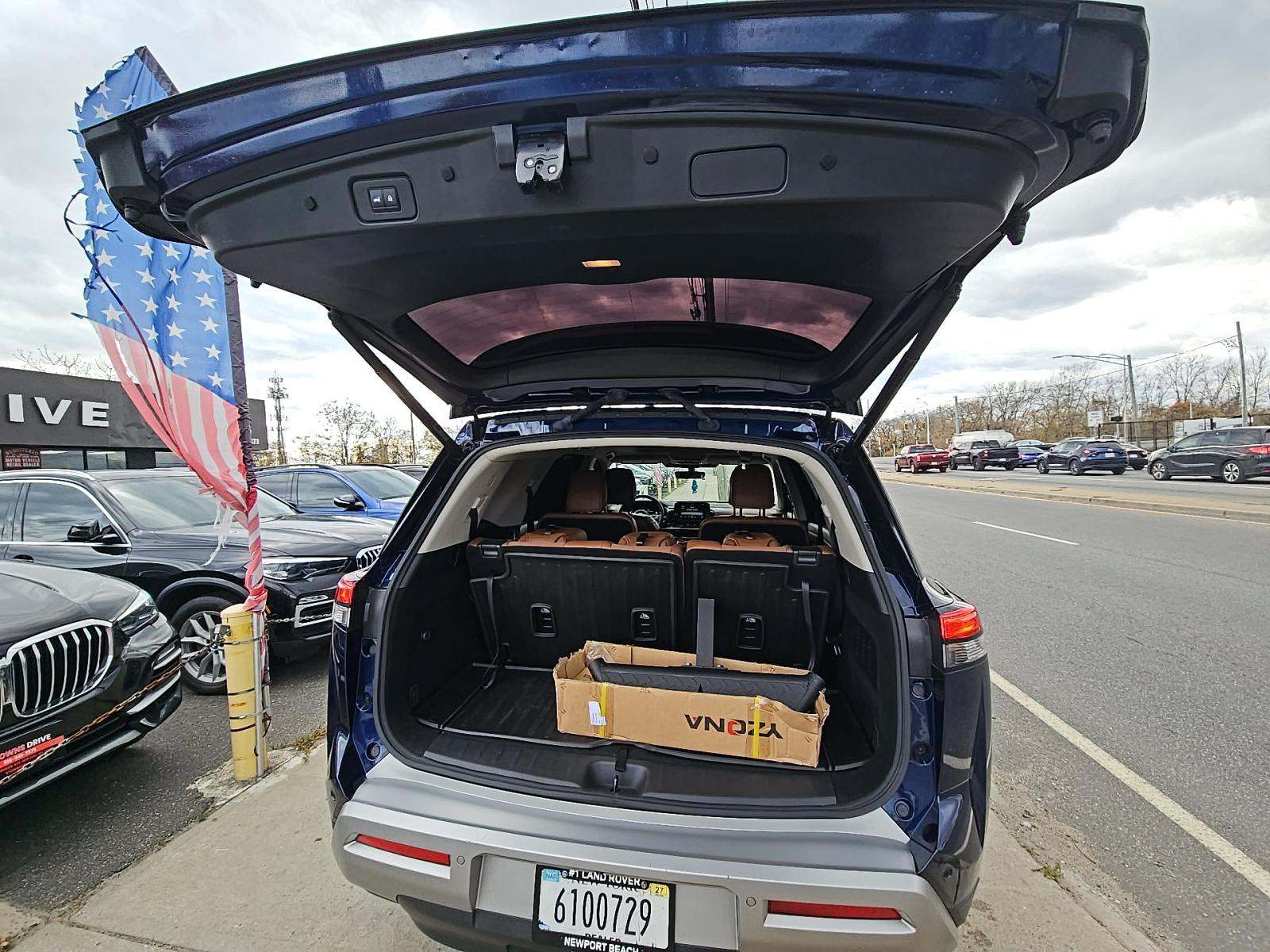 2023 Nissan Pathfinder Platinum AWD