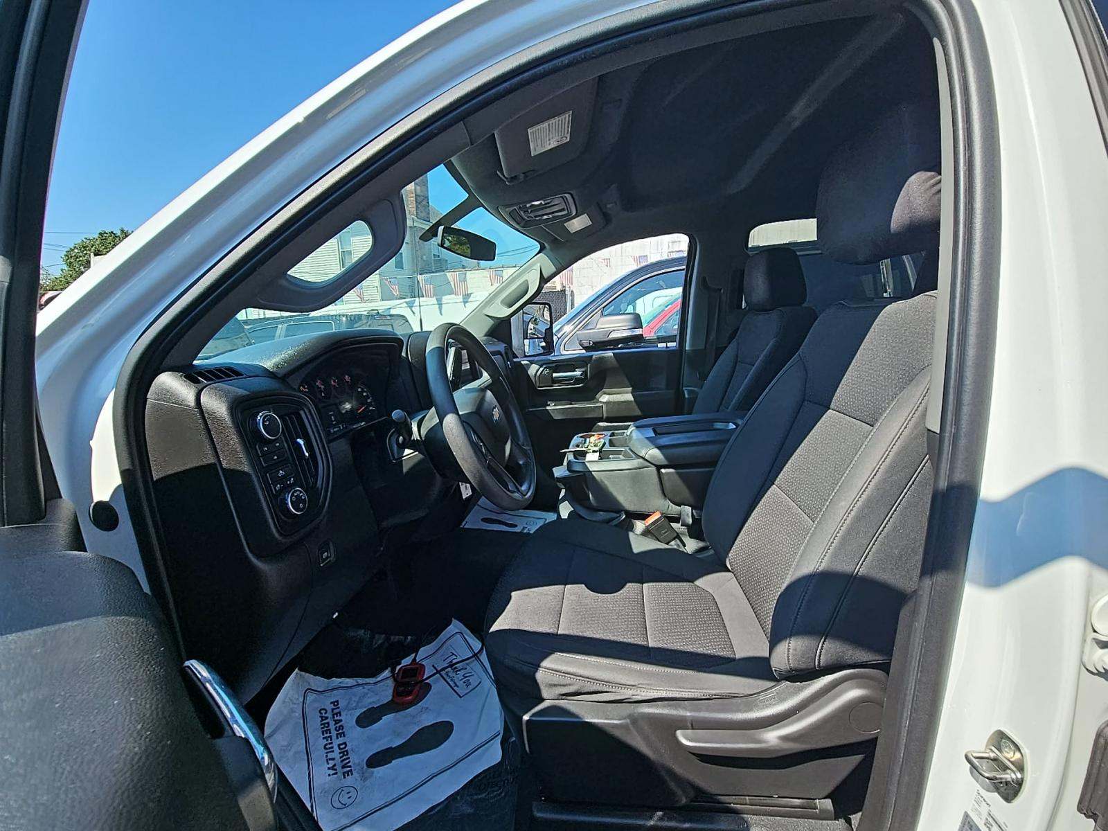 2022 Chevrolet Silverado 2500HD Custom AWD