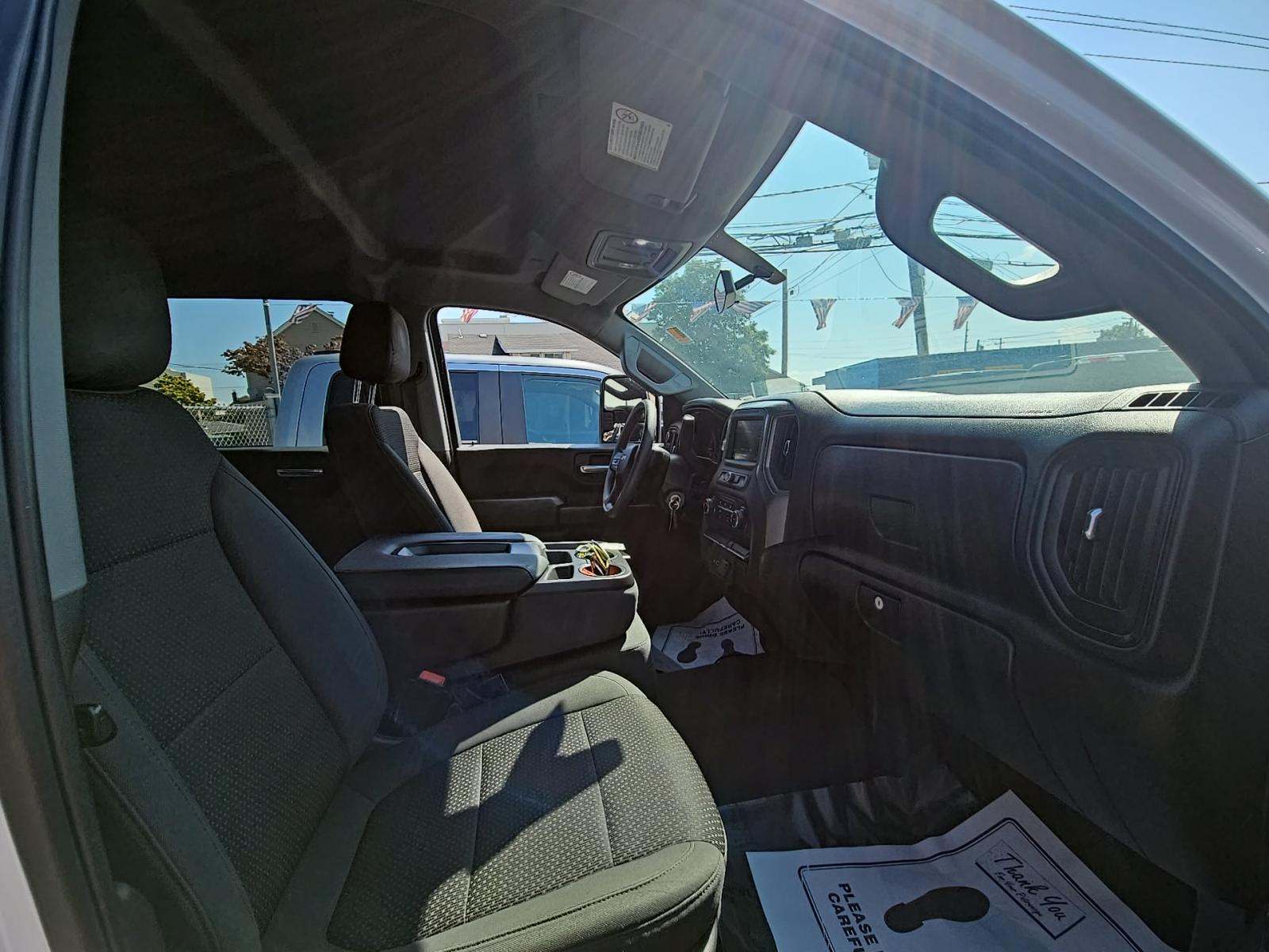 2022 Chevrolet Silverado 2500HD Custom AWD