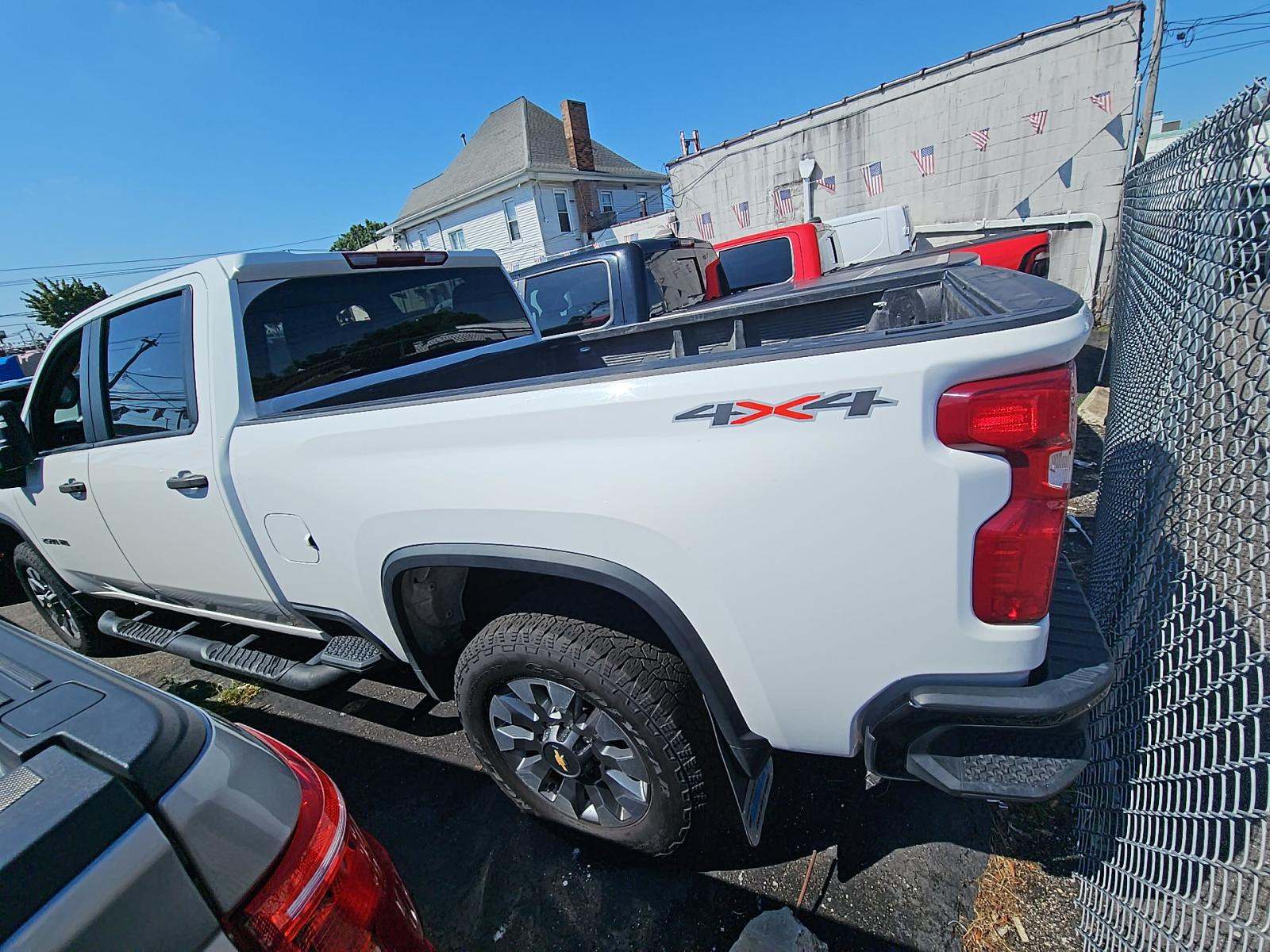 2022 Chevrolet Silverado 2500HD Custom AWD