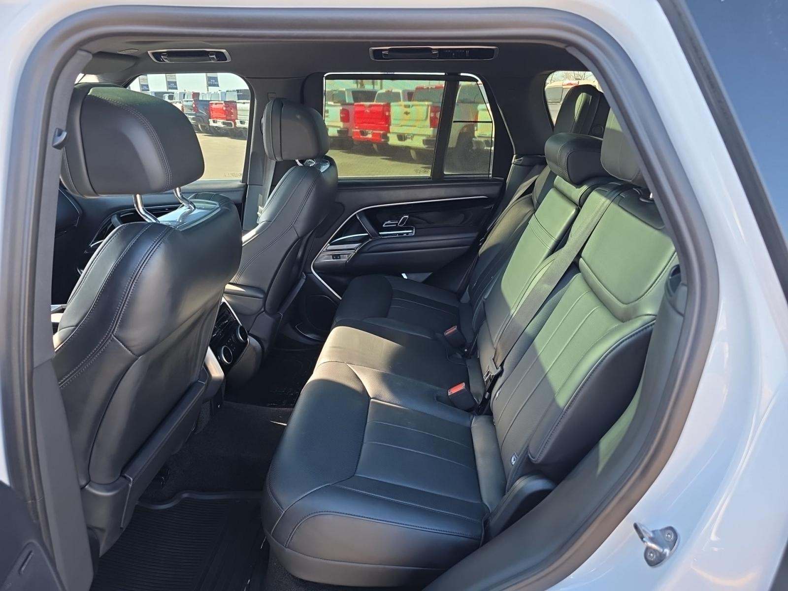 2023 Land Rover Range Rover Plug-In Hybrid SE AWD