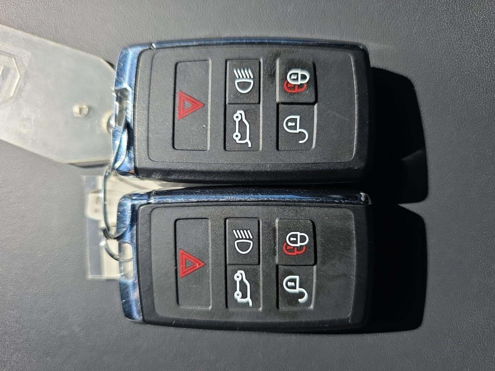 2023 Land Rover Range Rover Plug-In Hybrid SE AWD