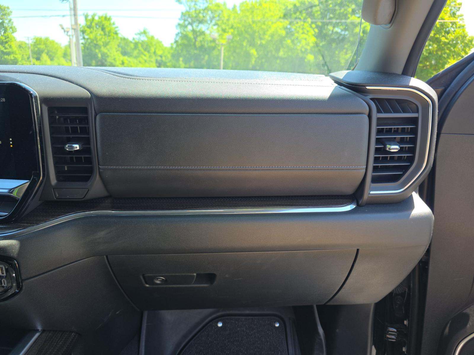 2024 Chevrolet Silverado 1500 RST AWD