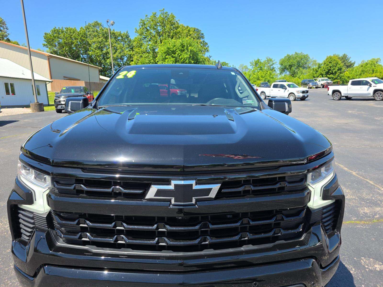 2024 Chevrolet Silverado 1500 RST AWD
