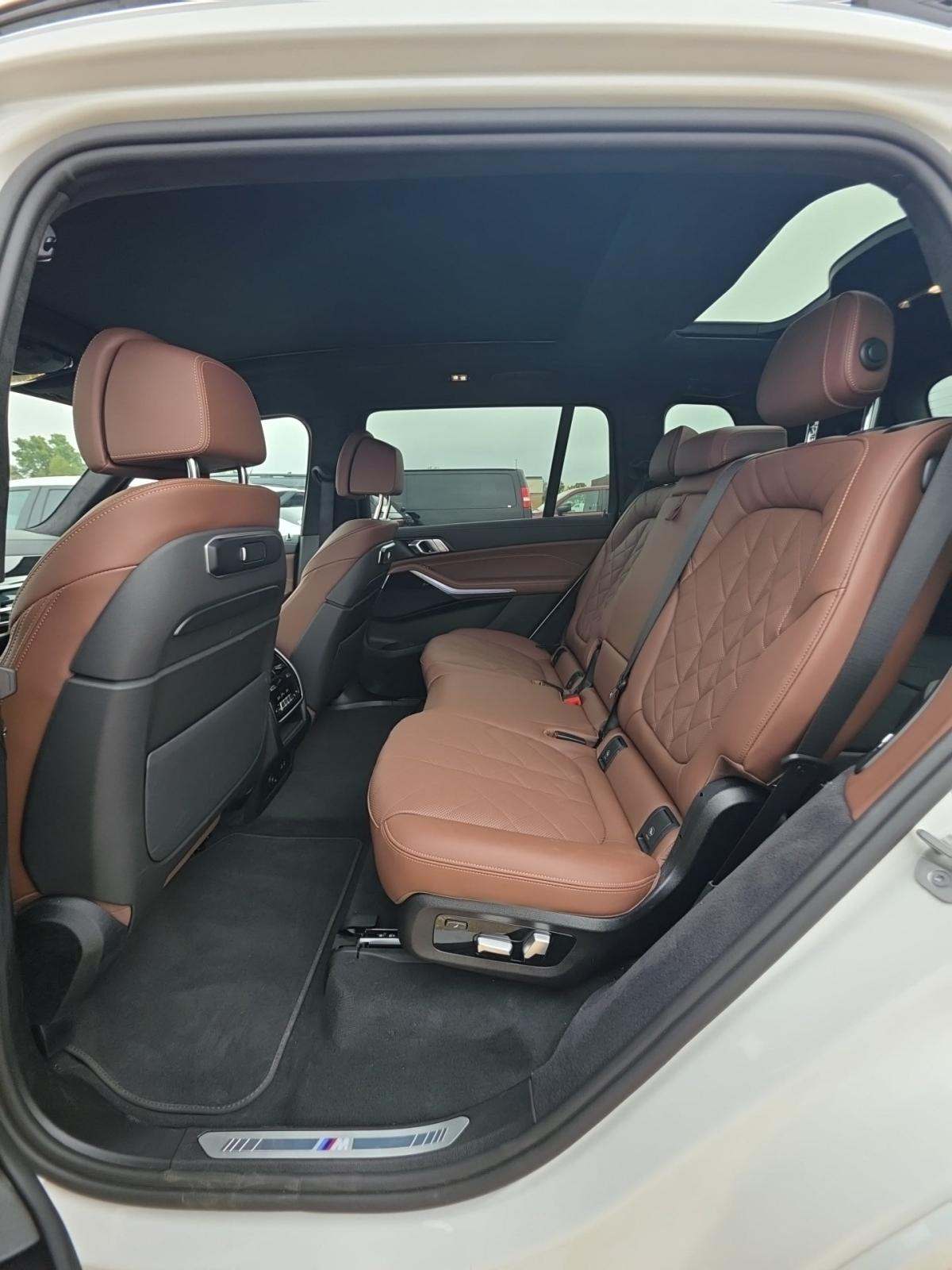 2025 BMW X7 xDrive40i AWD