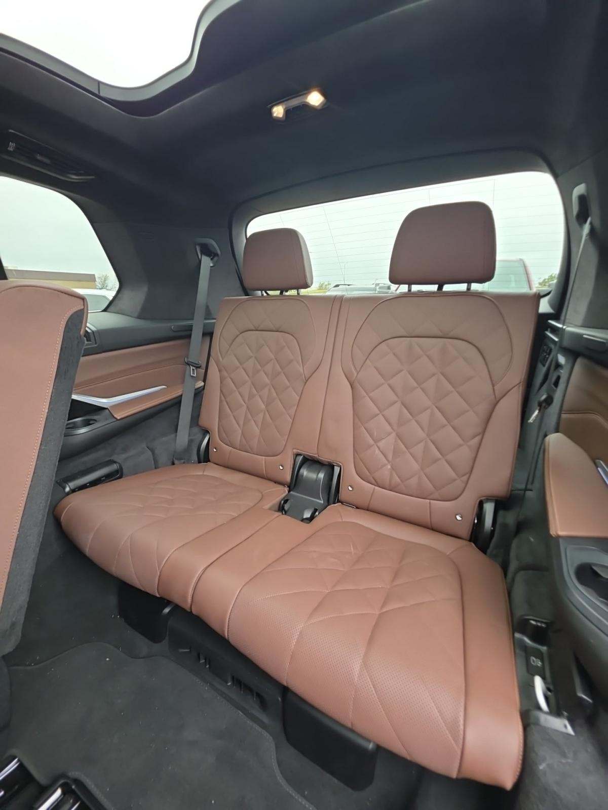 2025 BMW X7 xDrive40i AWD