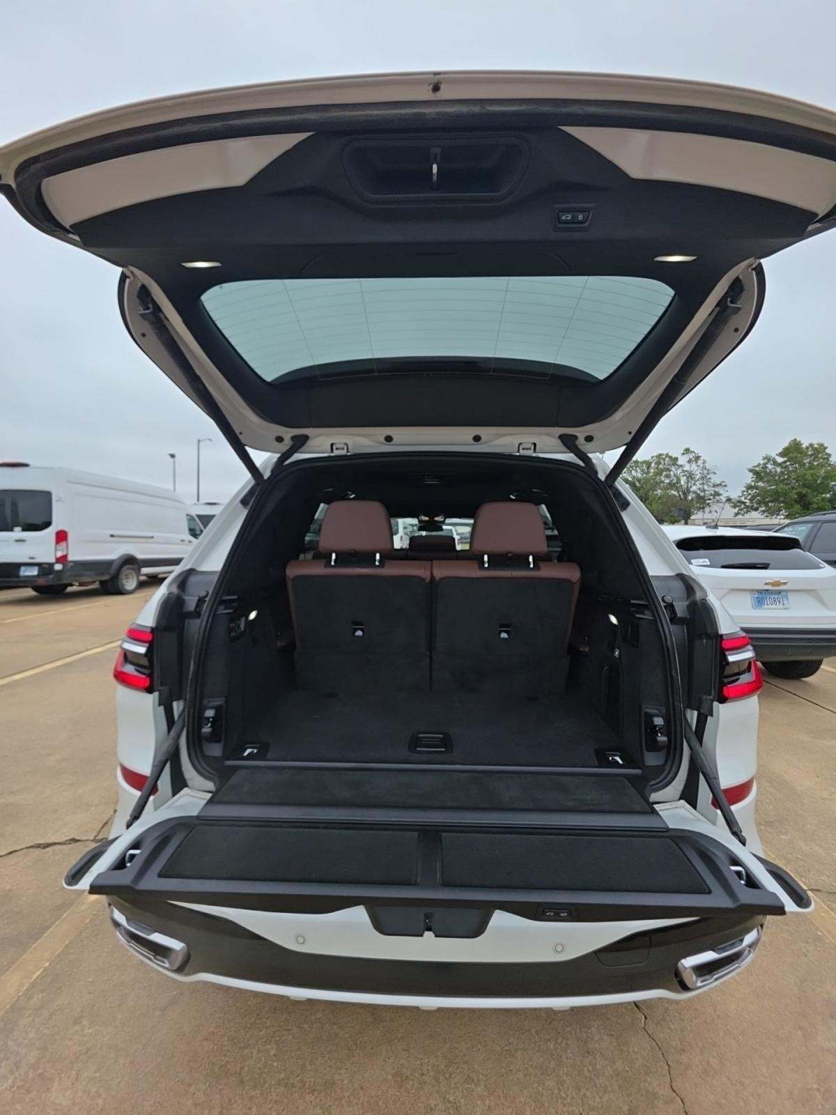 2025 BMW X7 xDrive40i AWD