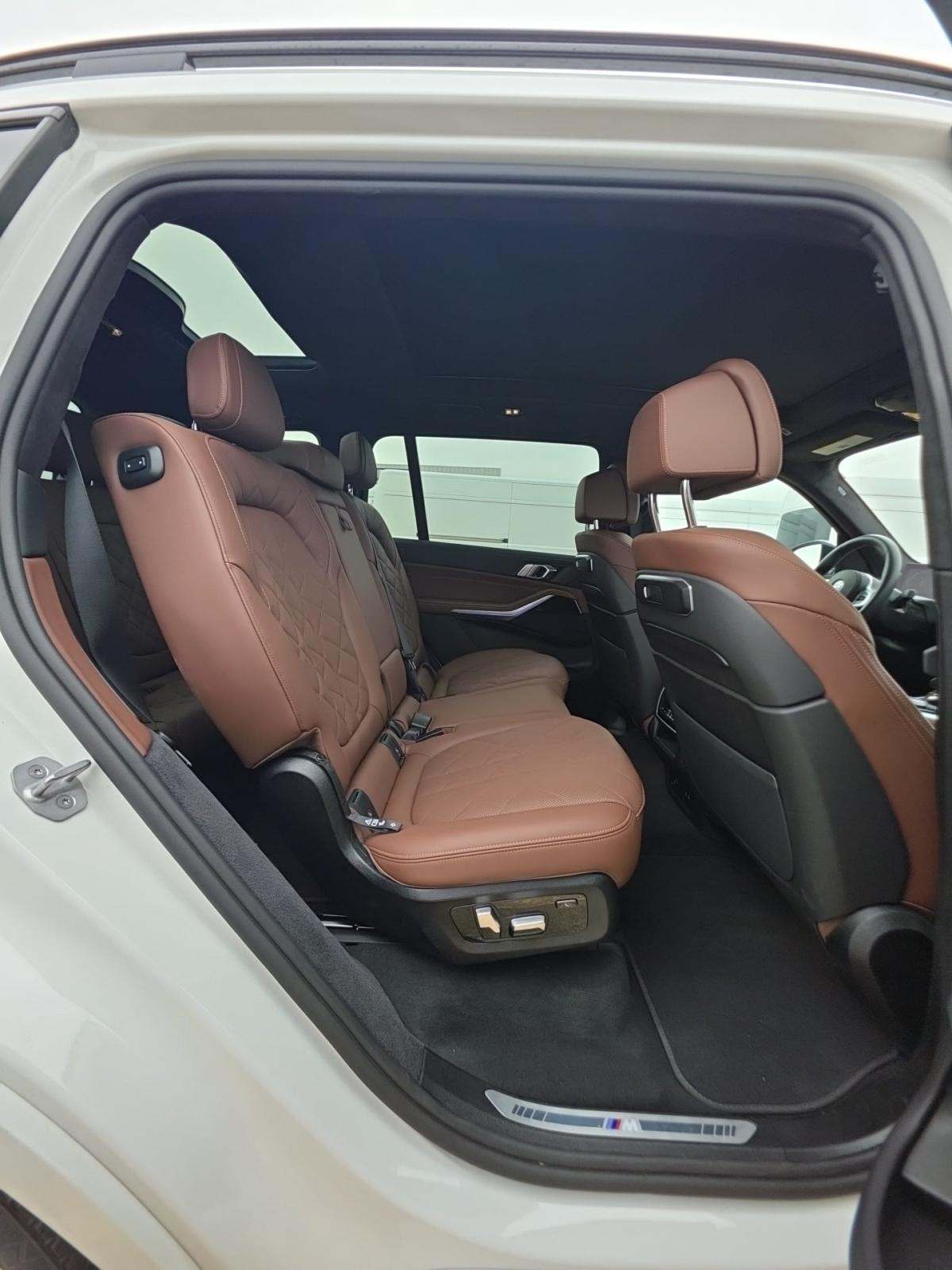 2025 BMW X7 xDrive40i AWD