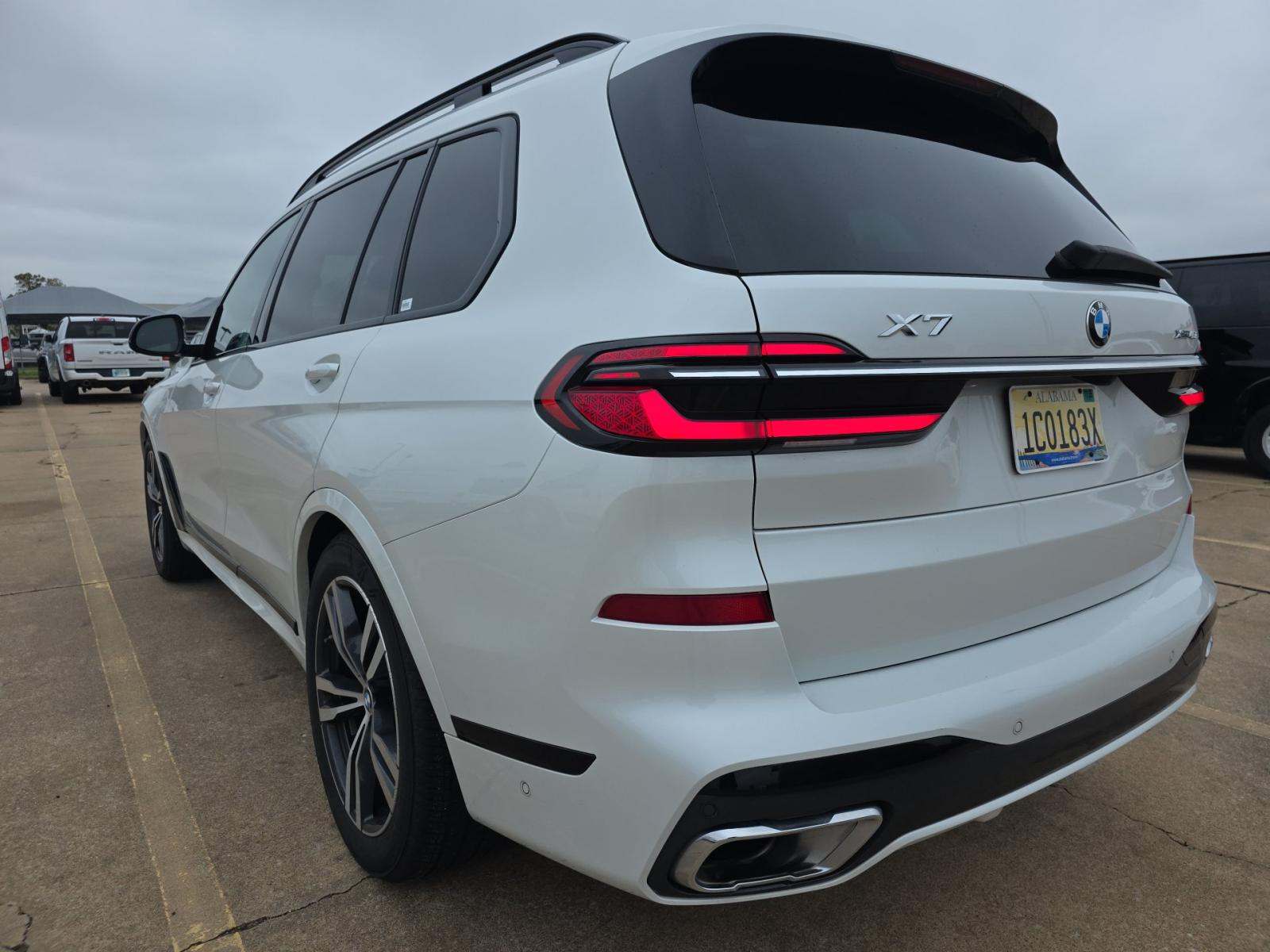 2025 BMW X7 xDrive40i AWD