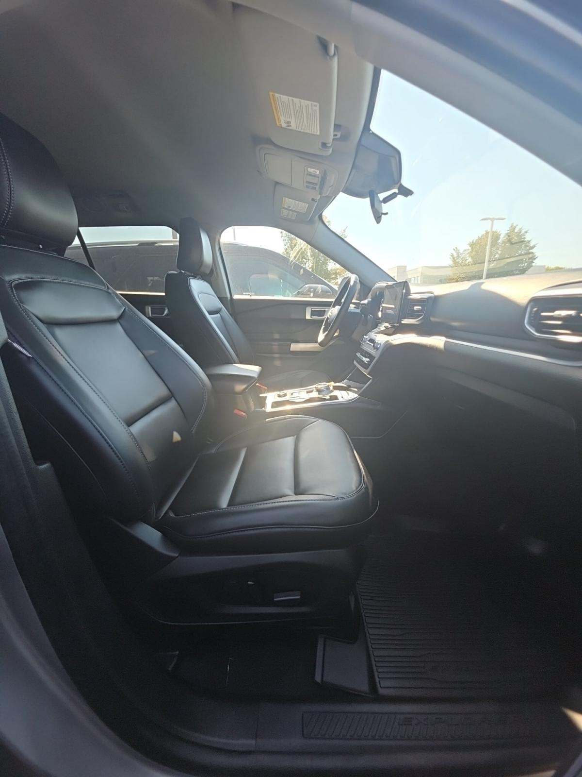 2023 Ford Explorer XLT AWD