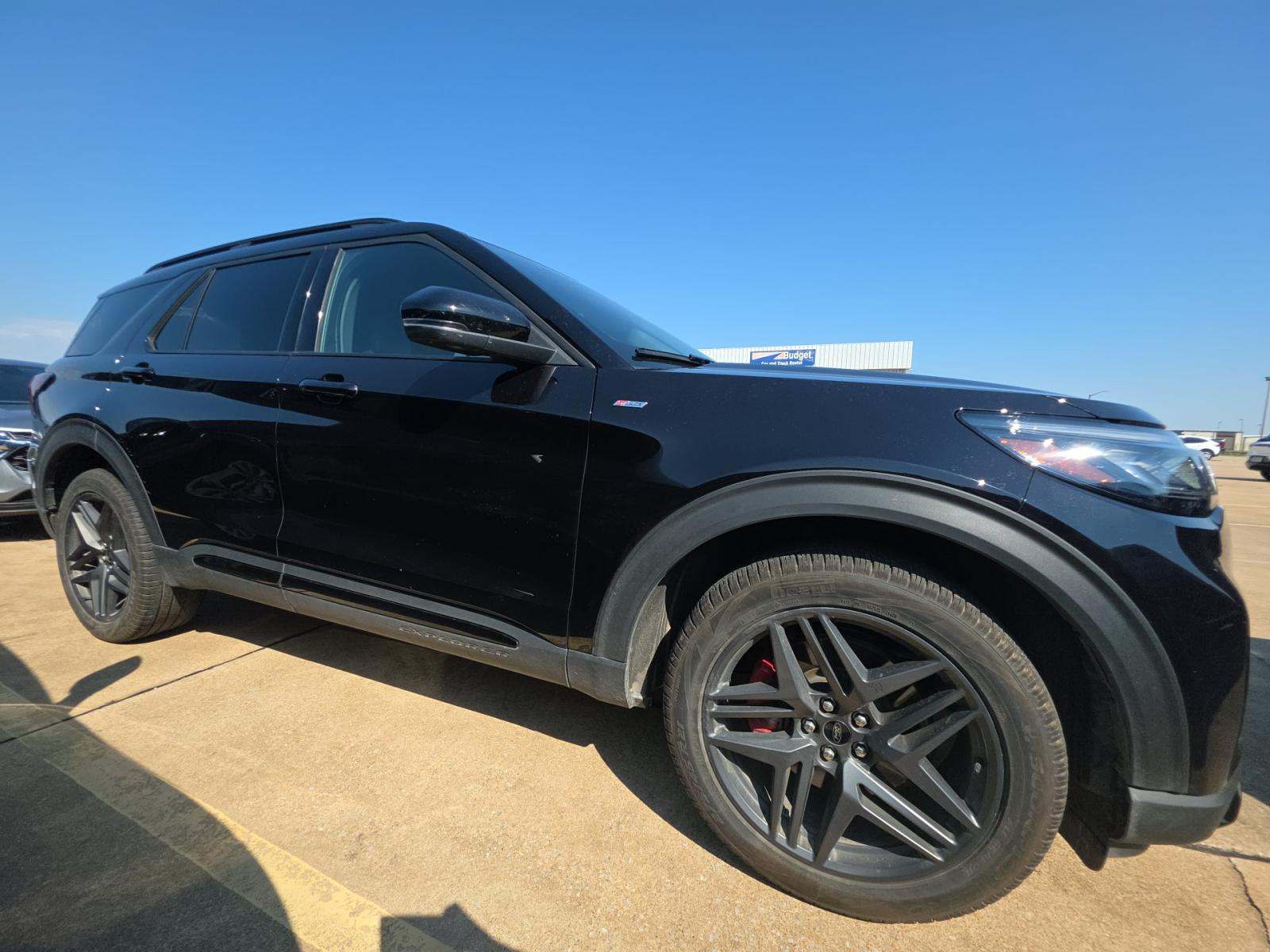 2025 Ford Explorer ST-Line AWD