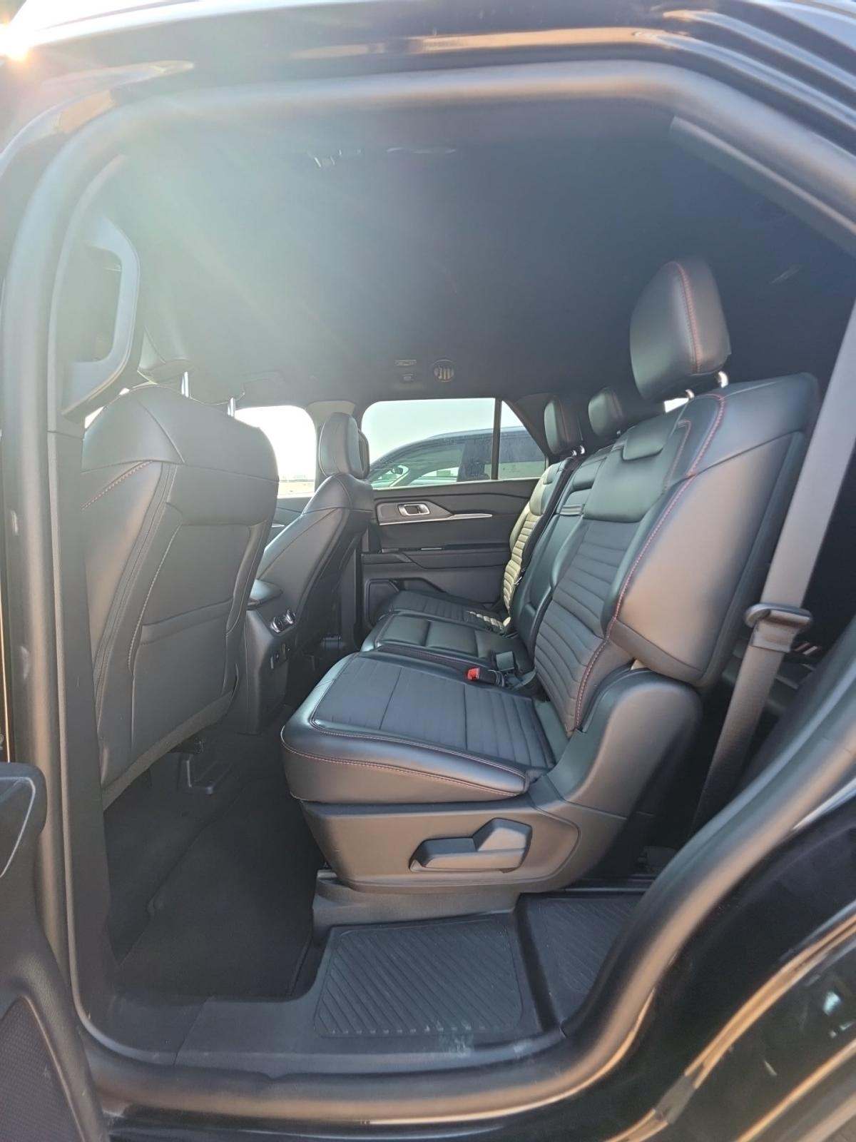 2025 Ford Explorer ST-Line AWD