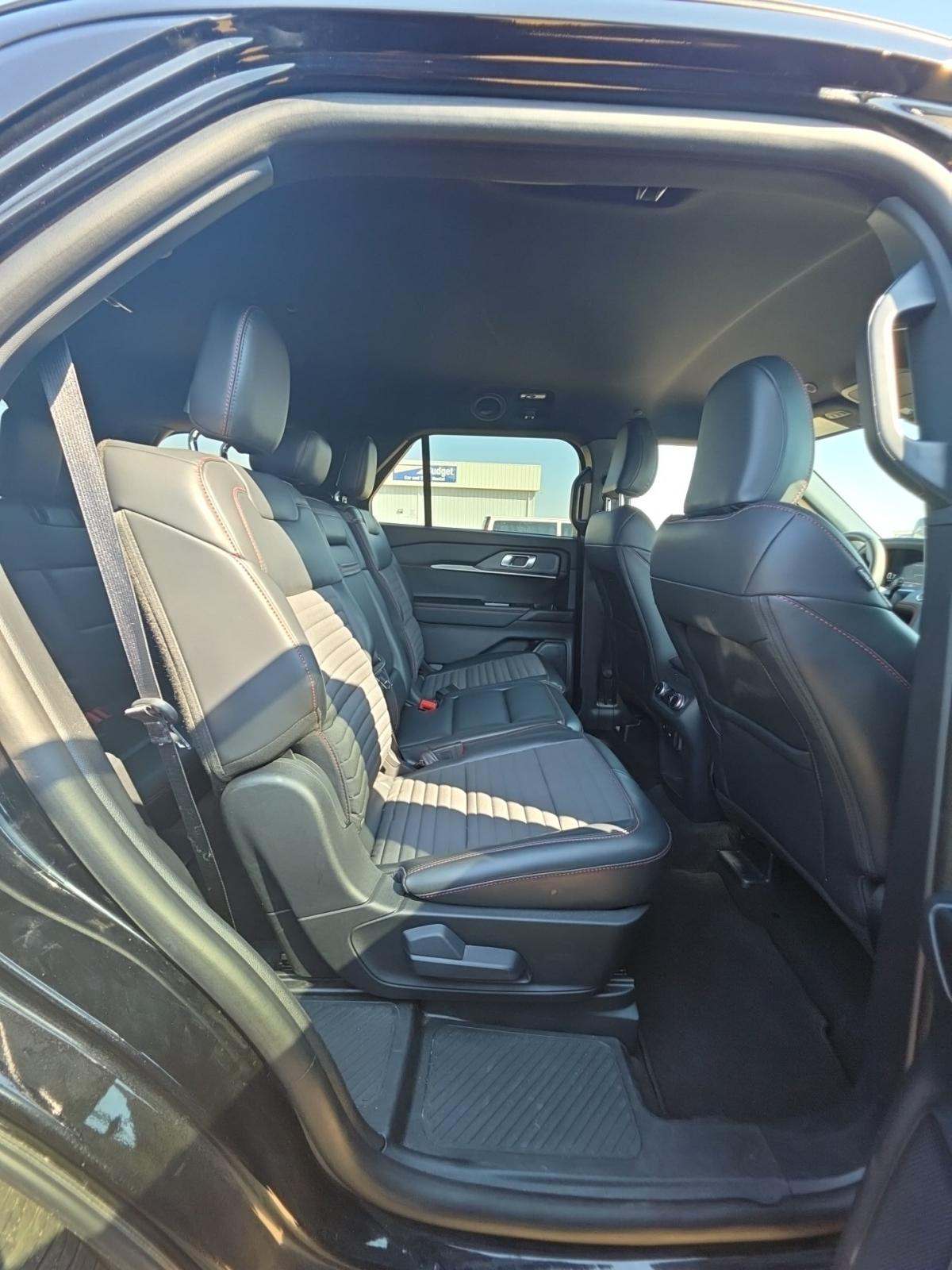 2025 Ford Explorer ST-Line AWD