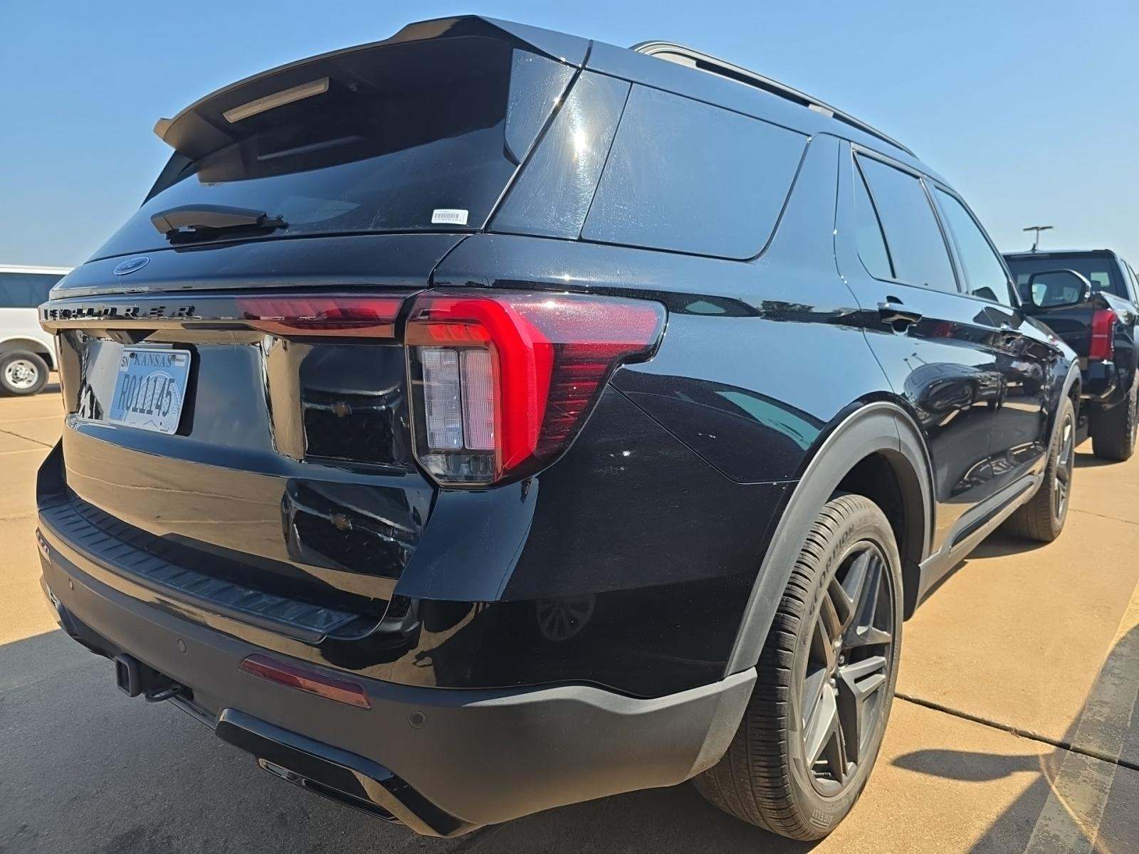 2025 Ford Explorer ST-Line AWD