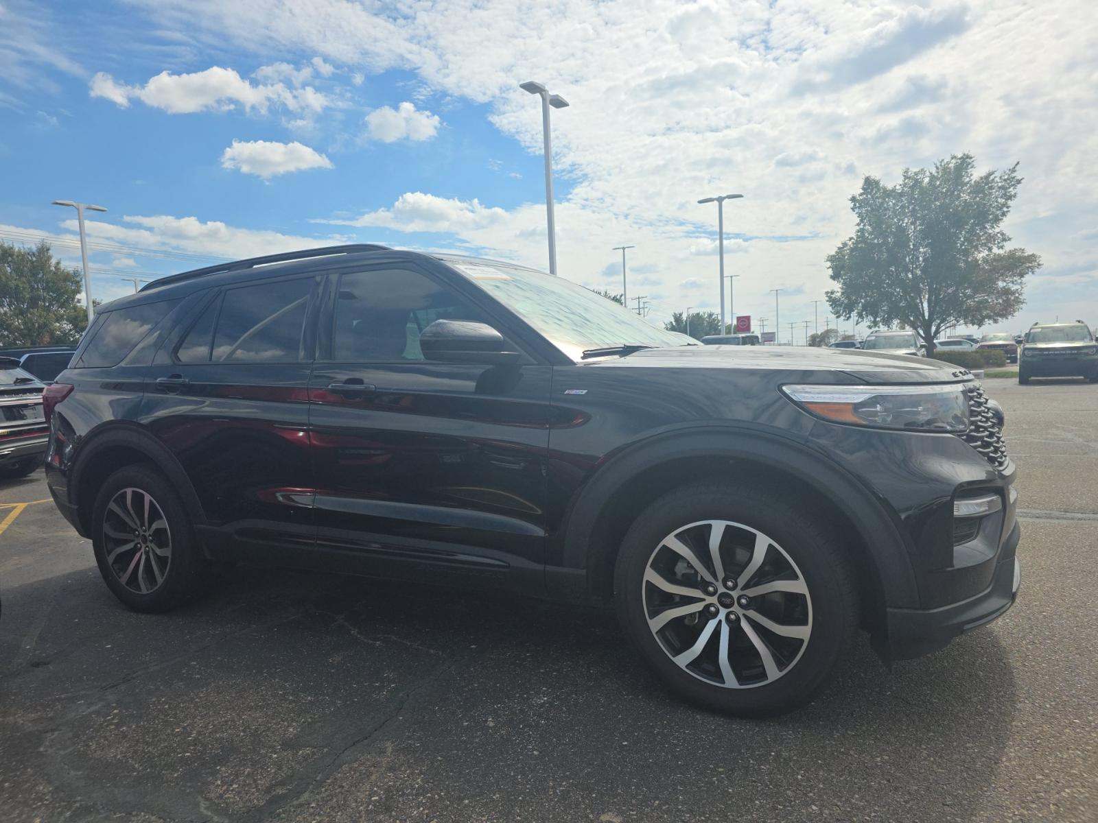 2024 Ford Explorer ST-Line AWD