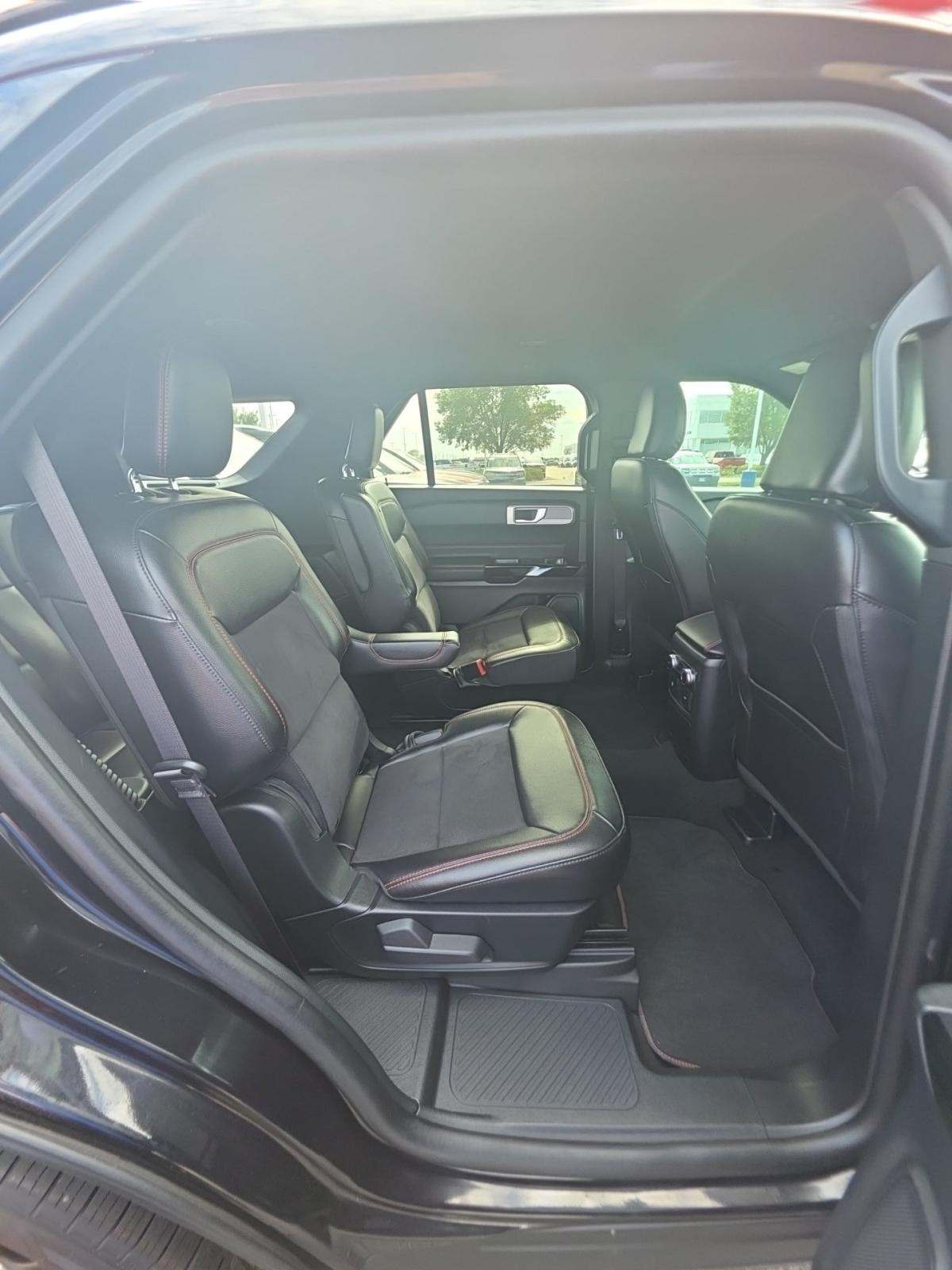 2024 Ford Explorer ST-Line AWD