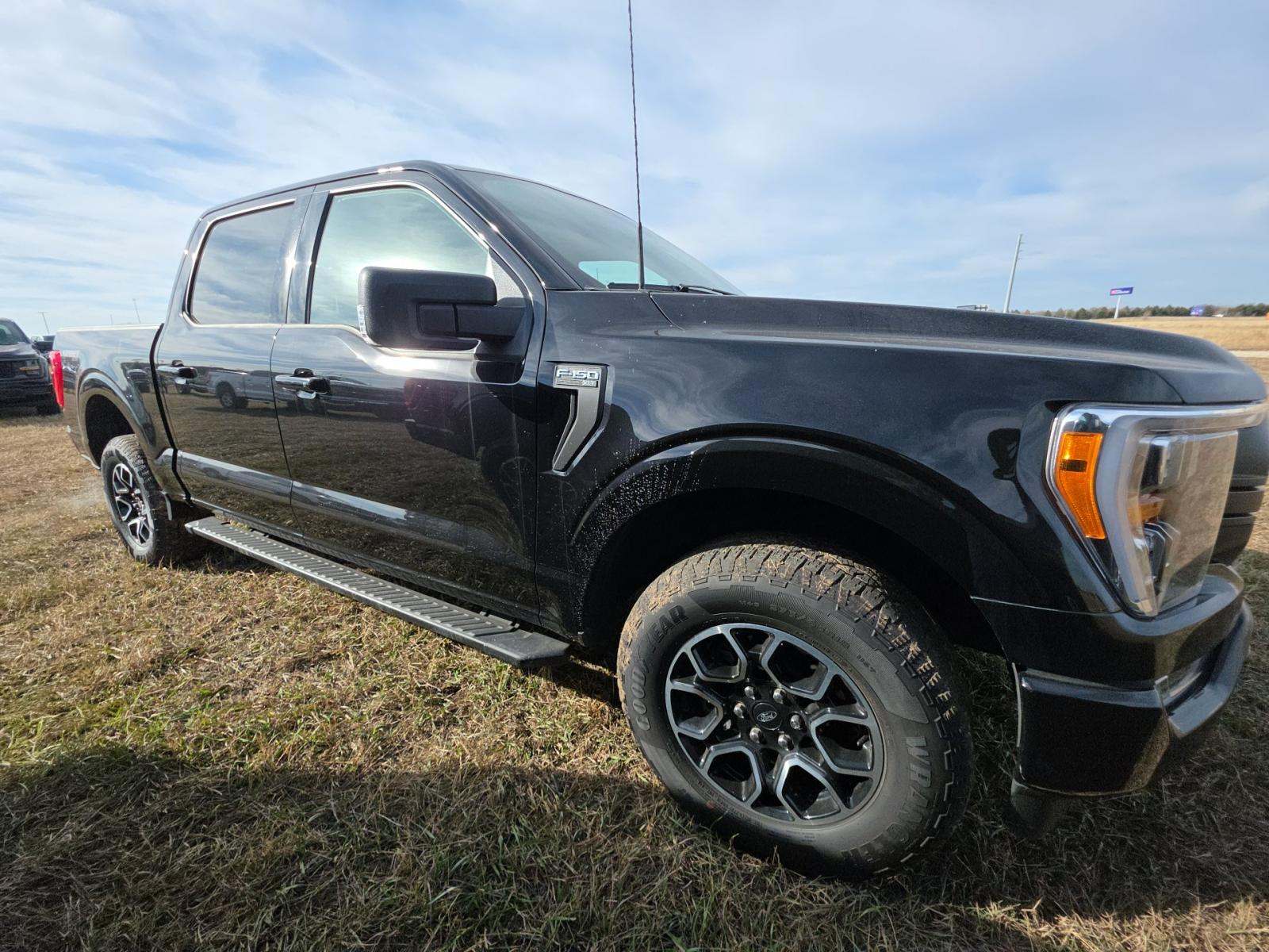 2023 Ford F-150 XLT AWD